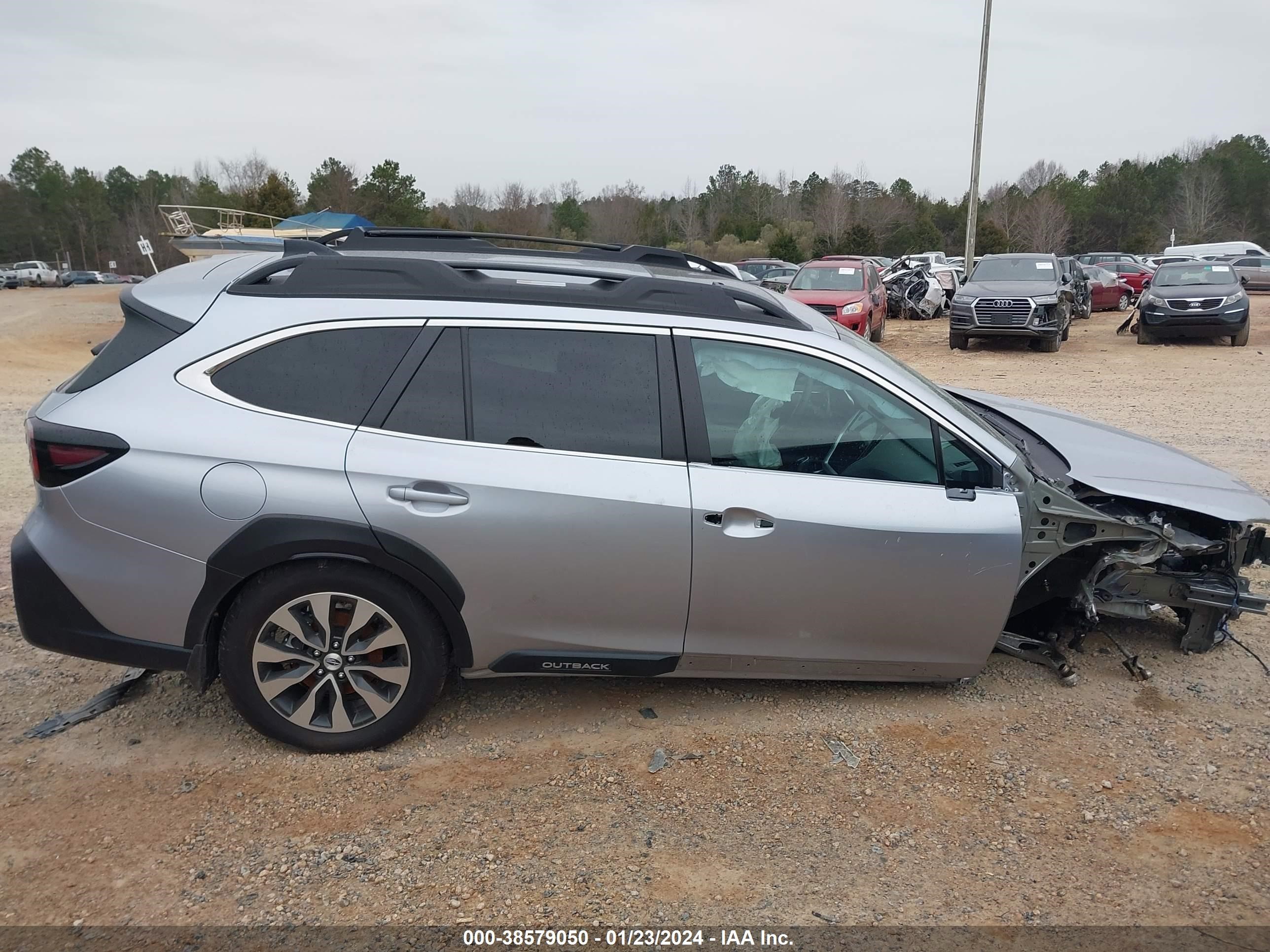 Photo 12 VIN: 4S4BTANC0R3173310 - SUBARU OUTBACK 