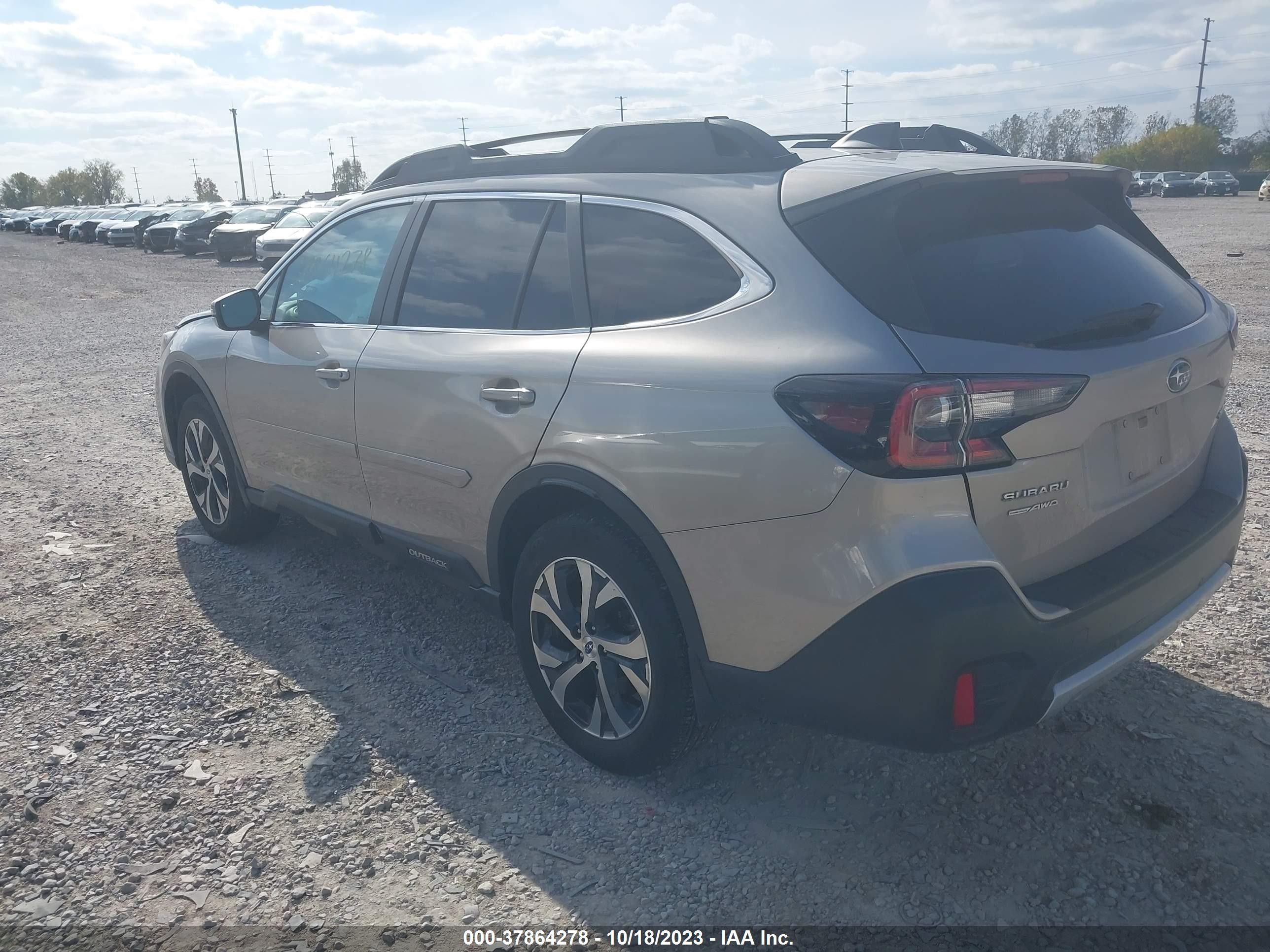 Photo 2 VIN: 4S4BTANC2L3195896 - SUBARU OUTBACK 