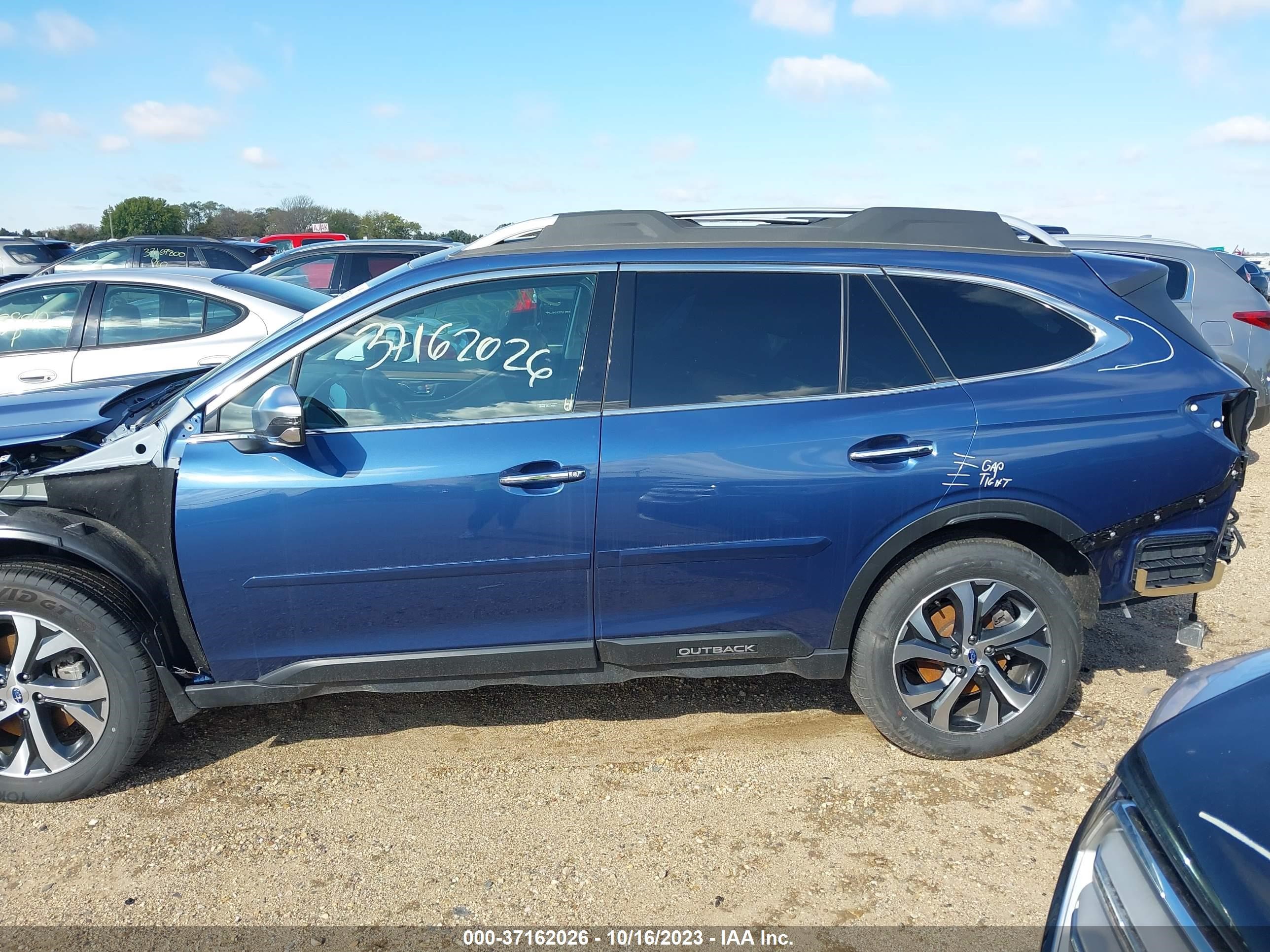 Photo 13 VIN: 4S4BTAPC2N3268264 - SUBARU OUTBACK 