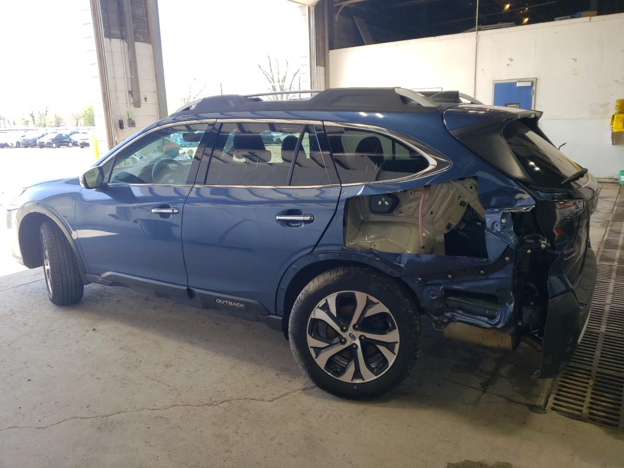 Photo 1 VIN: 4S4BTAPC3L3100422 - SUBARU OUTBACK 