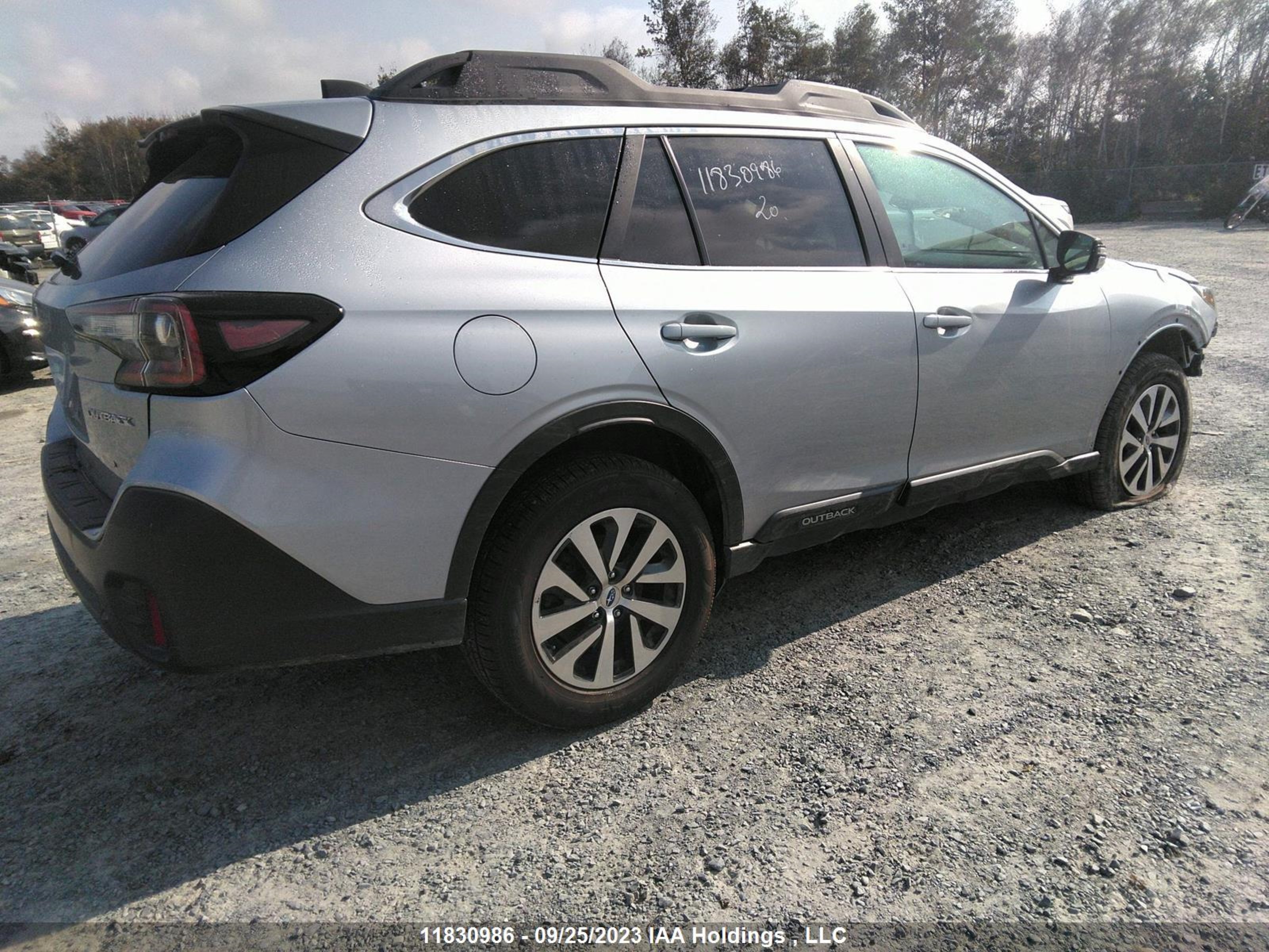 Photo 3 VIN: 4S4BTDDC2L3210738 - SUBARU OUTBACK 