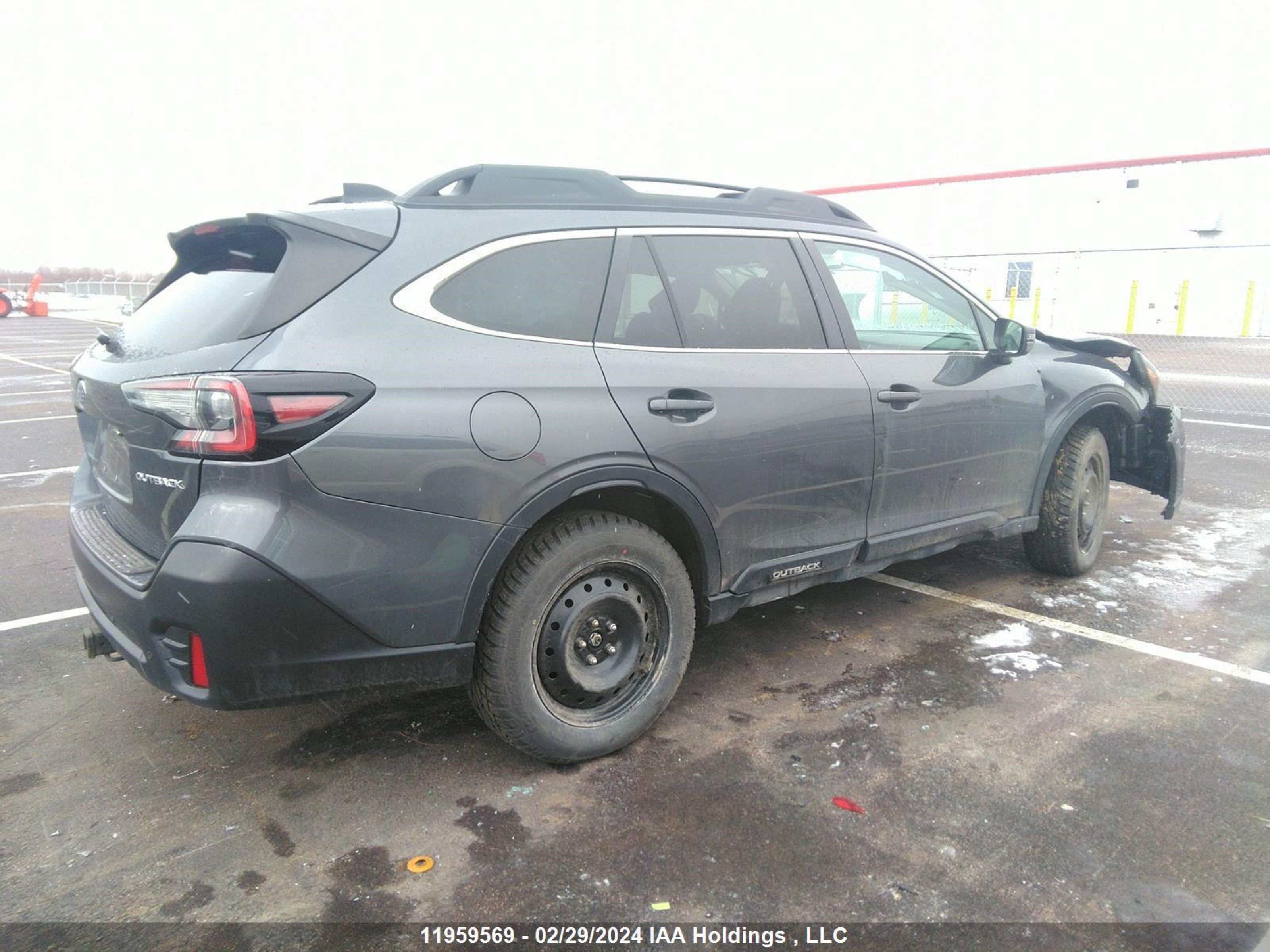 Photo 3 VIN: 4S4BTDEC3N3141110 - SUBARU OUTBACK 