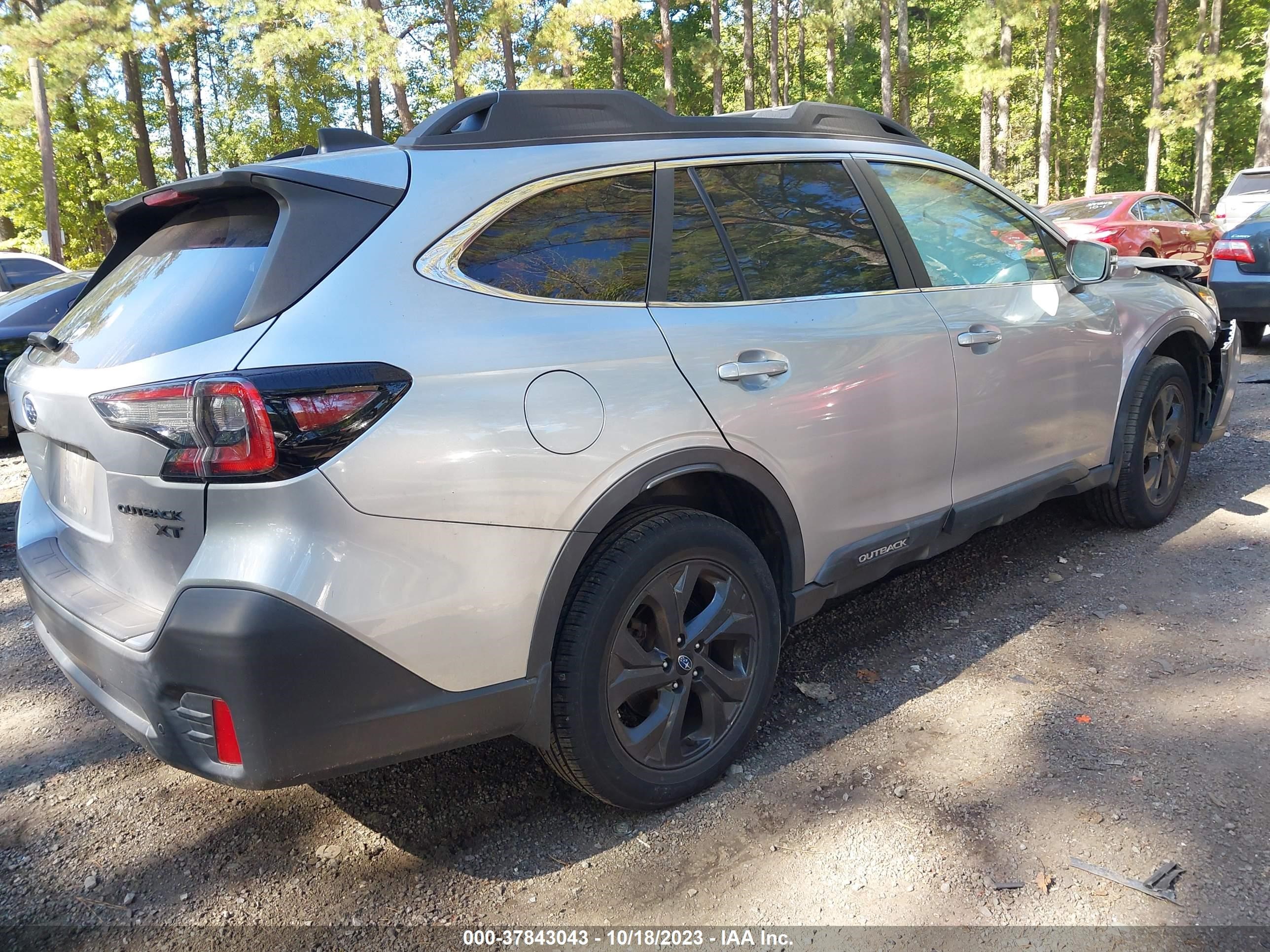 Photo 3 VIN: 4S4BTGKD7L3185381 - SUBARU OUTBACK 