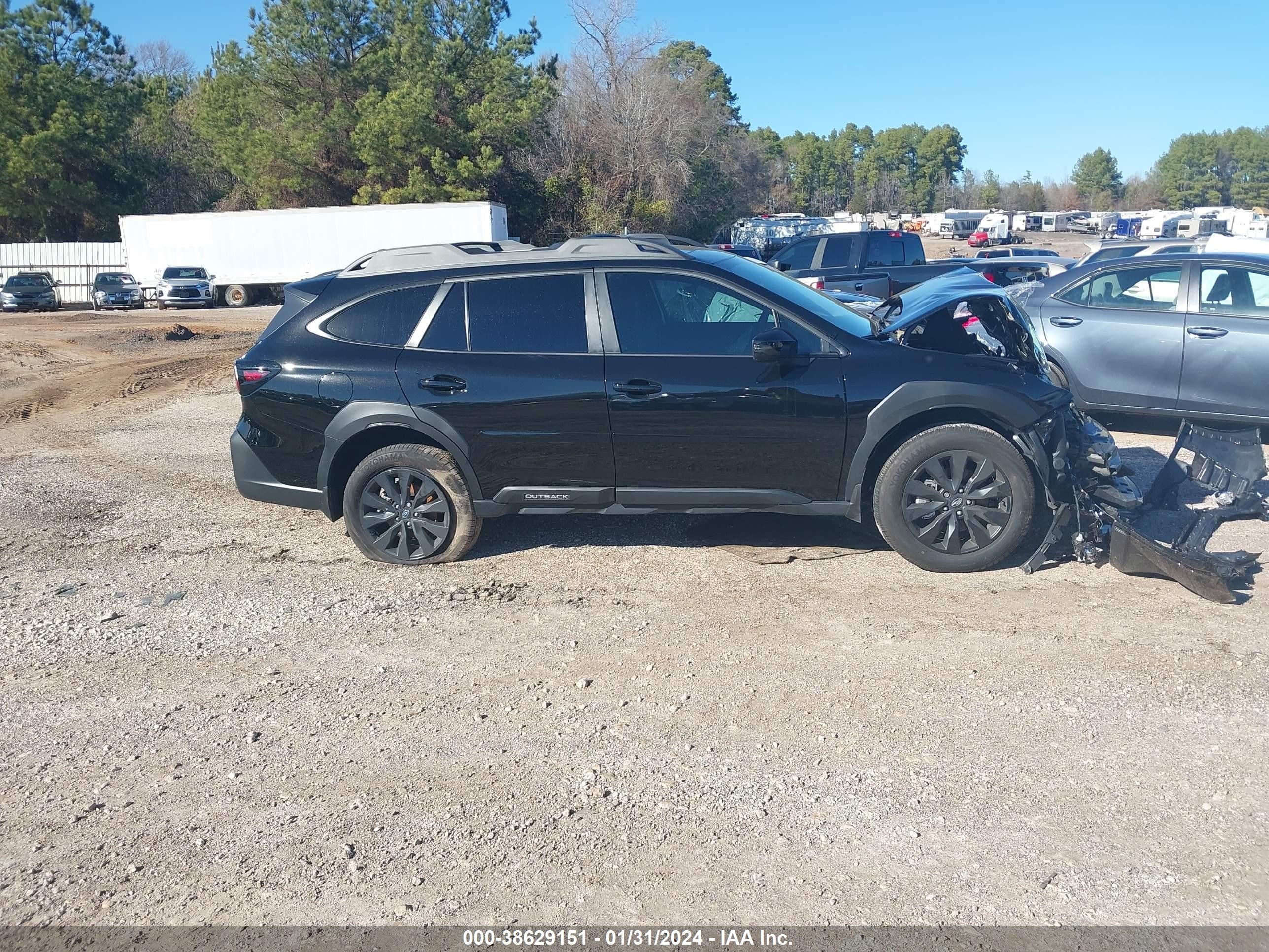 Photo 12 VIN: 4S4BTGLD3R3138503 - SUBARU OUTBACK 