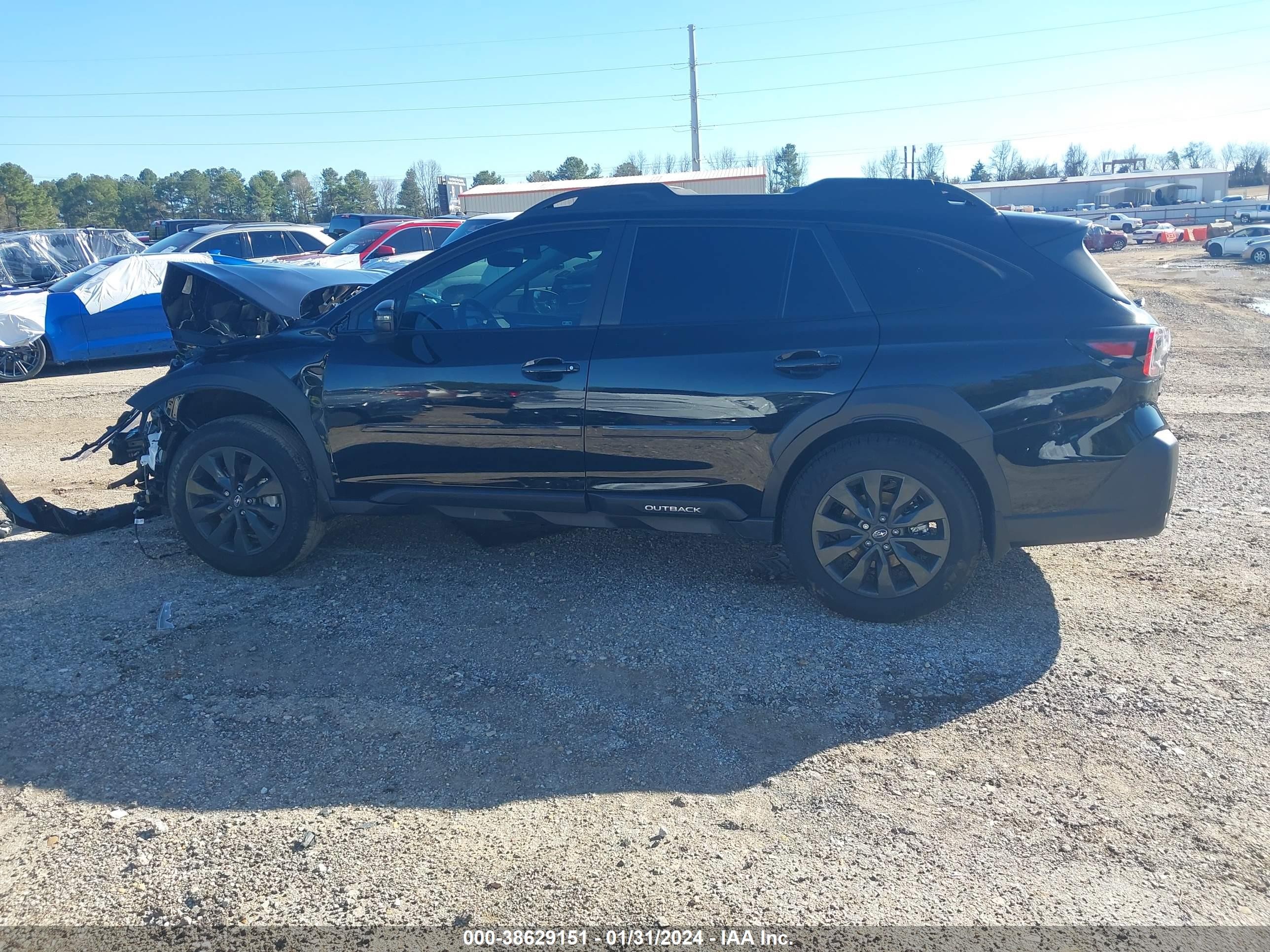 Photo 13 VIN: 4S4BTGLD3R3138503 - SUBARU OUTBACK 