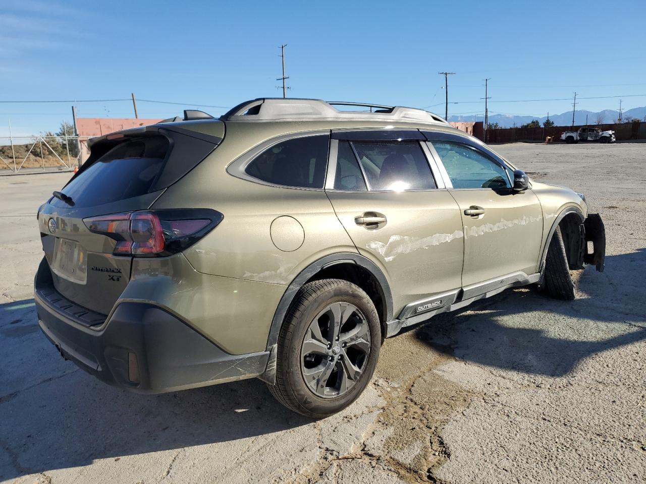 Photo 2 VIN: 4S4BTGLD5M3181698 - SUBARU OUTBACK 