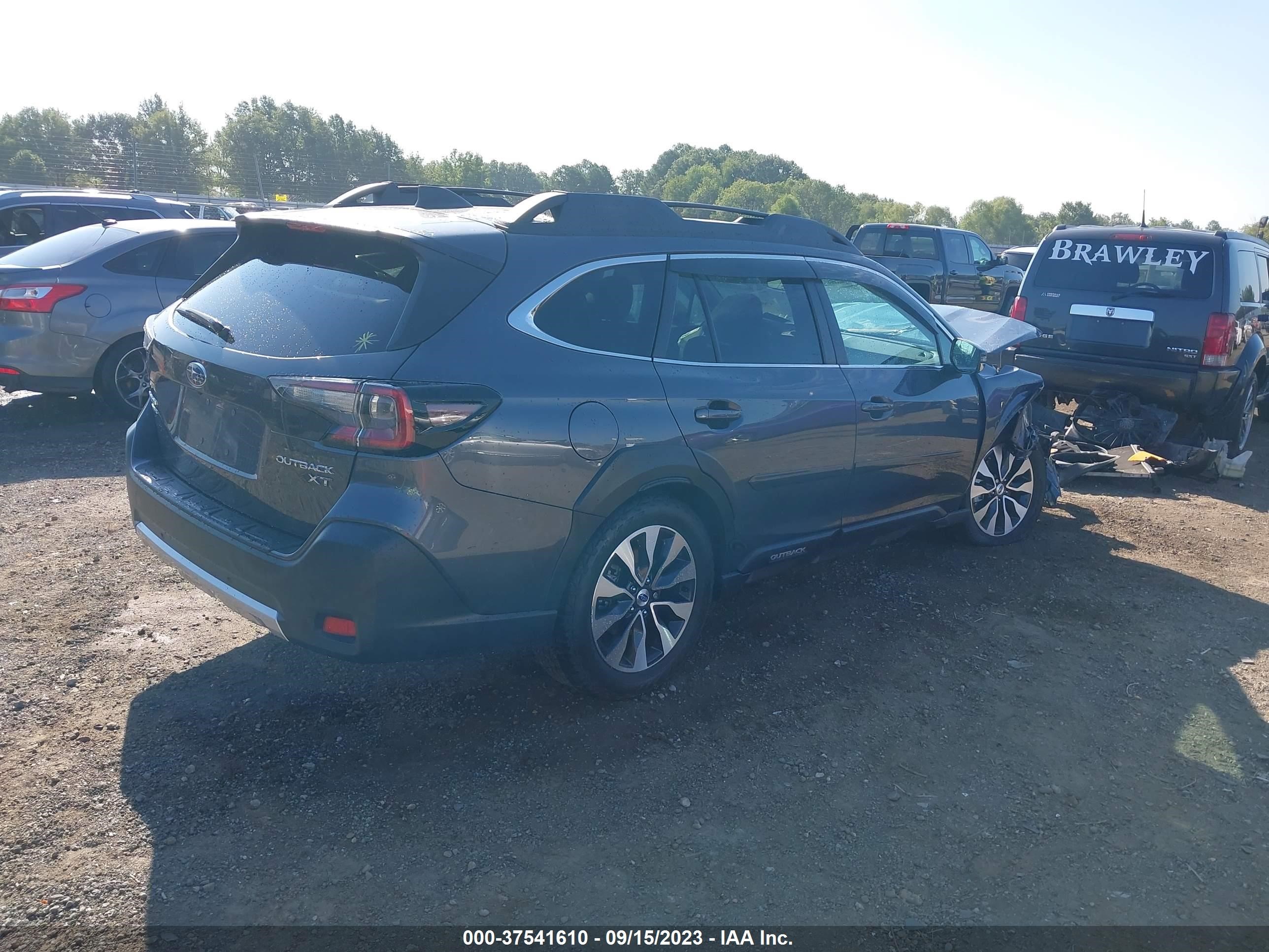 Photo 3 VIN: 4S4BTGND0P3167208 - SUBARU OUTBACK 