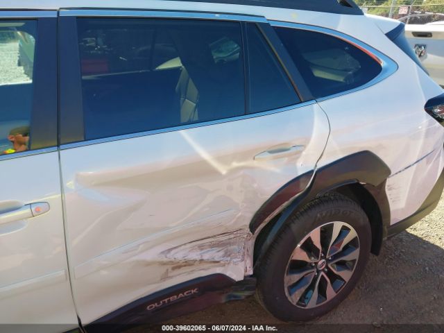 Photo 5 VIN: 4S4BTGND8R3250419 - SUBARU OUTBACK 