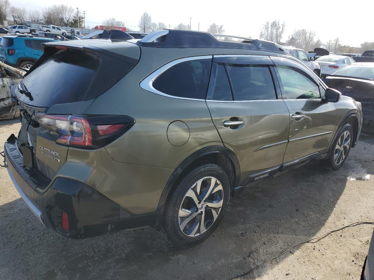 Photo 2 VIN: 4S4BTGPD5M3157475 - SUBARU OUTBACK 