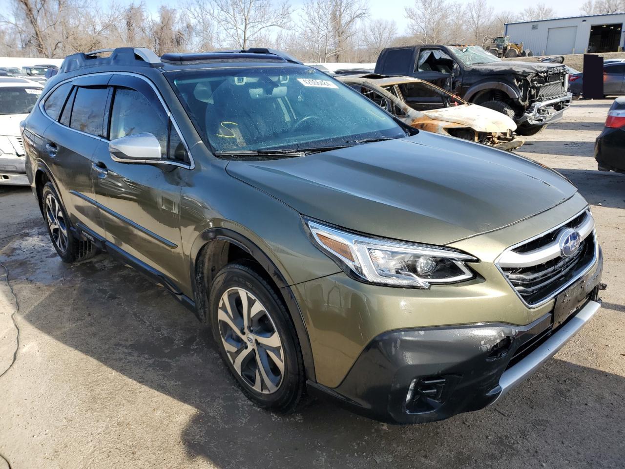 Photo 3 VIN: 4S4BTGPD5M3157475 - SUBARU OUTBACK 