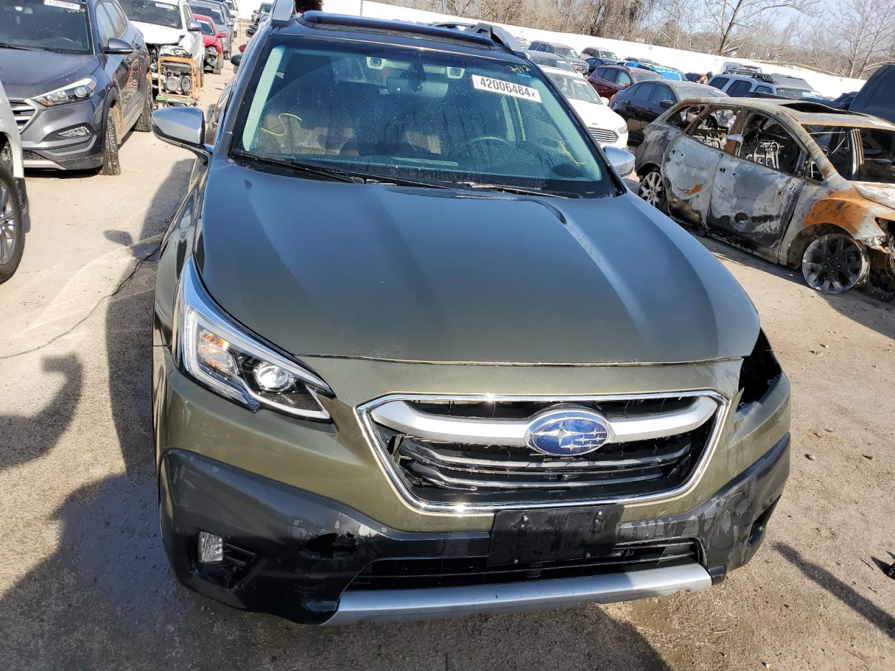 Photo 4 VIN: 4S4BTGPD5M3157475 - SUBARU OUTBACK 