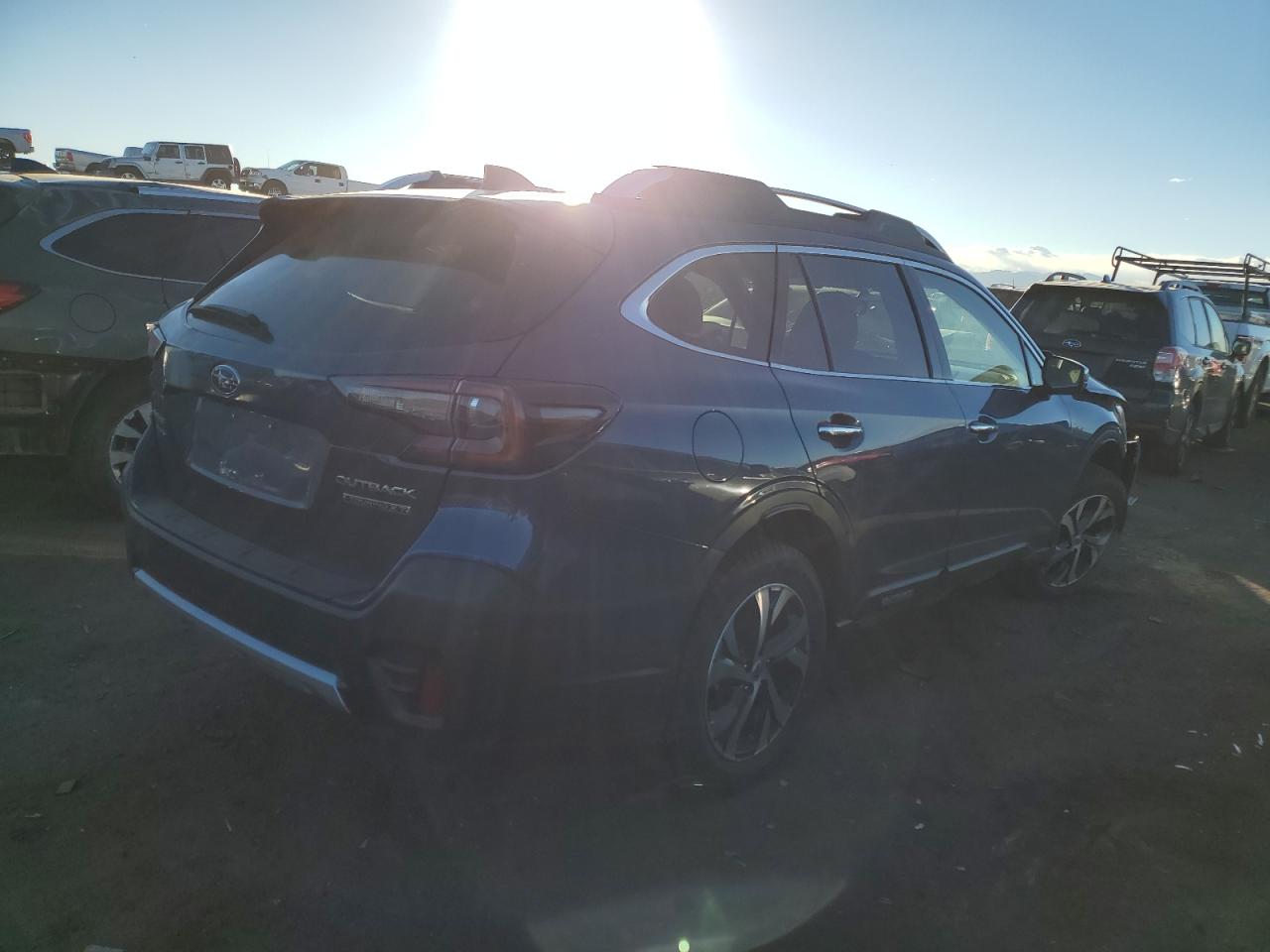 Photo 2 VIN: 4S4BTGPD6N3263094 - SUBARU OUTBACK 