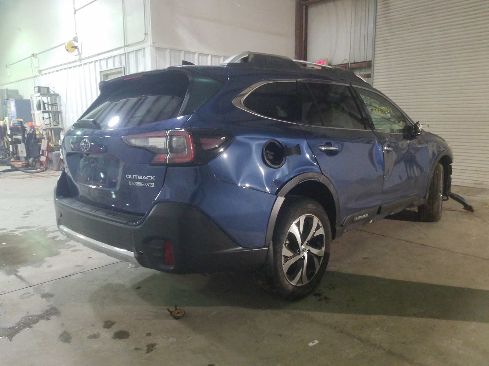 Photo 3 VIN: 4S4BTGPD7M3122646 - SUBARU OUTBACK 