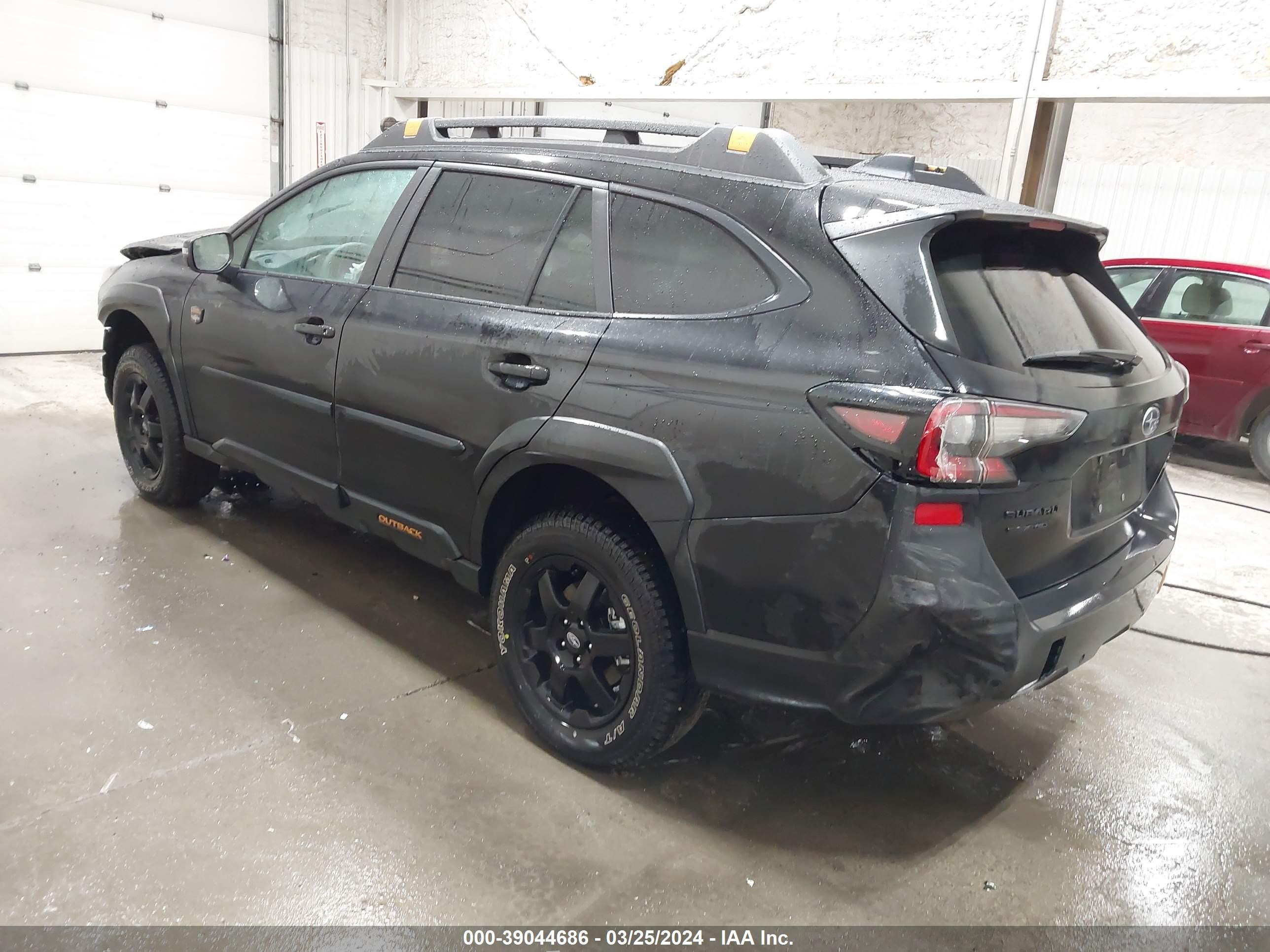 Photo 2 VIN: 4S4BTGUD9R3229239 - SUBARU OUTBACK 