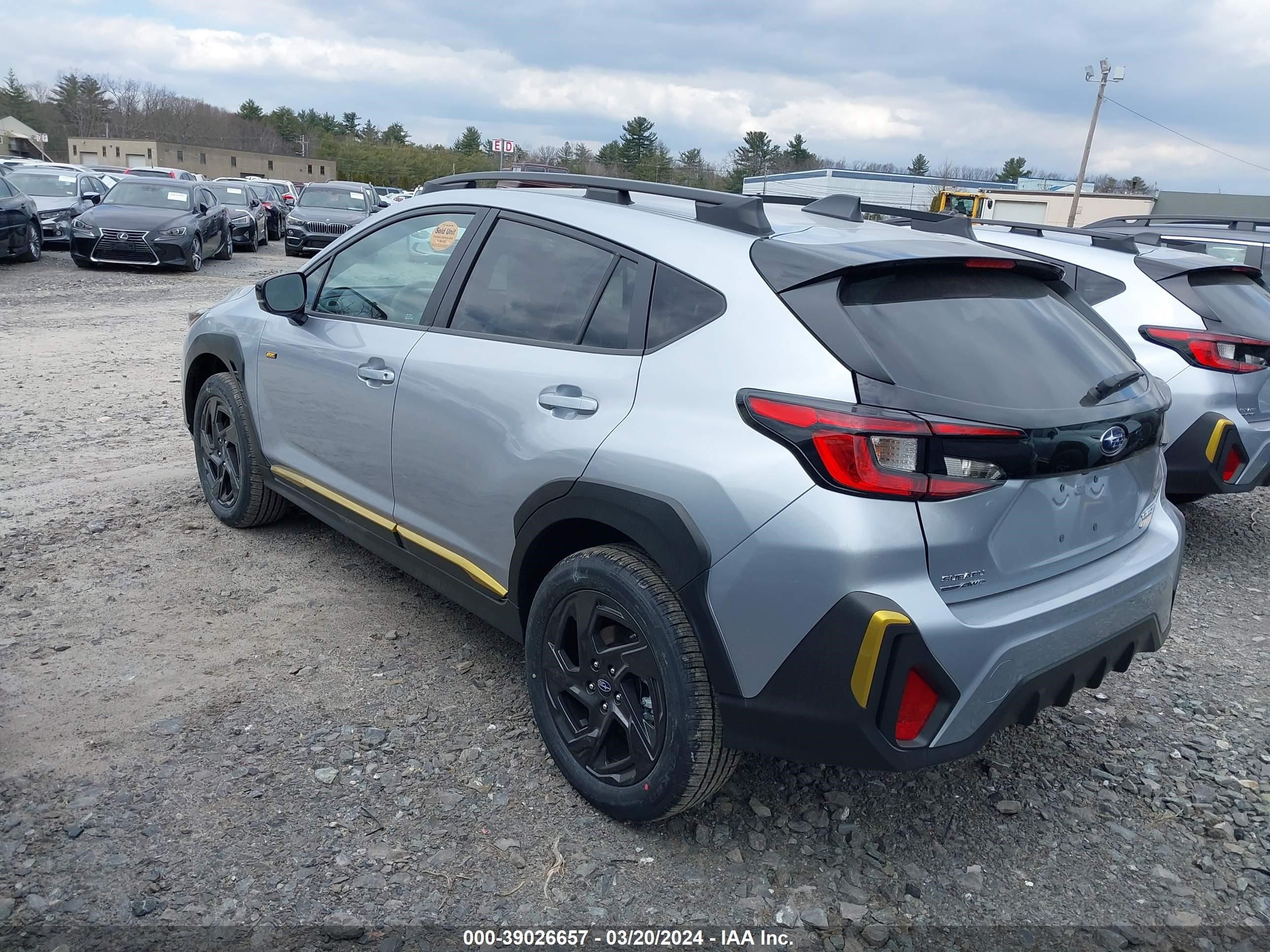 Photo 2 VIN: 4S4GUHF64R3775146 - SUBARU CROSSTREK 