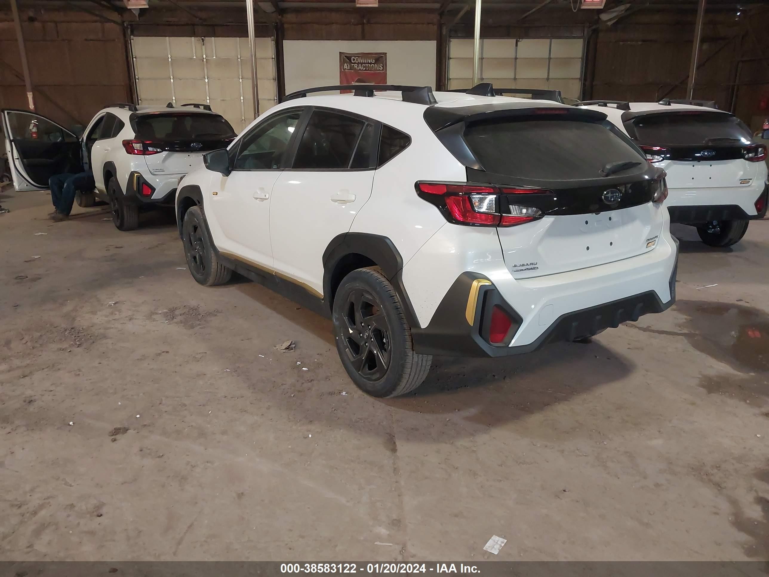 Photo 2 VIN: 4S4GUHF65R3733438 - SUBARU CROSSTREK 