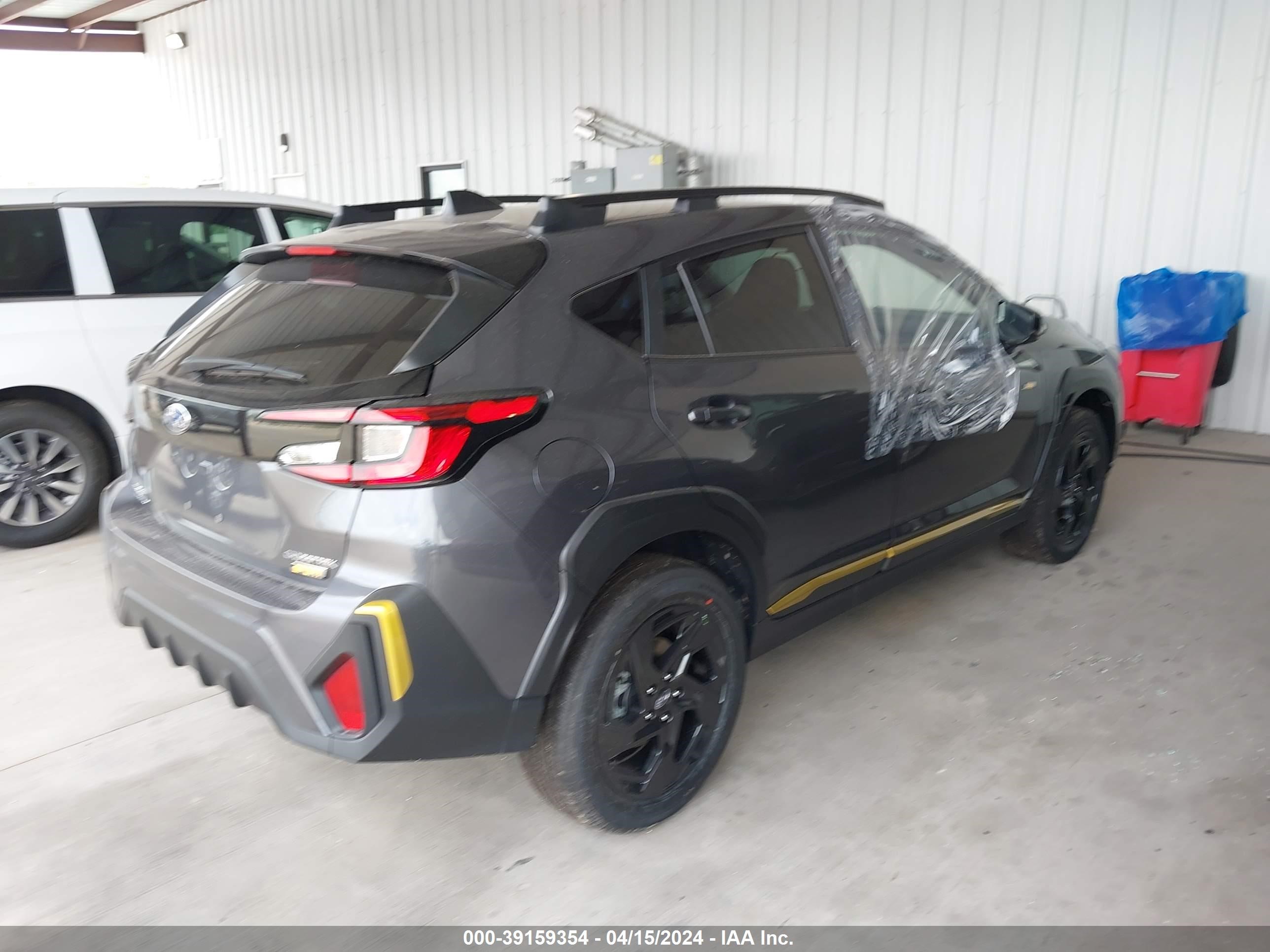 Photo 3 VIN: 4S4GUHF66R3773723 - SUBARU CROSSTREK 