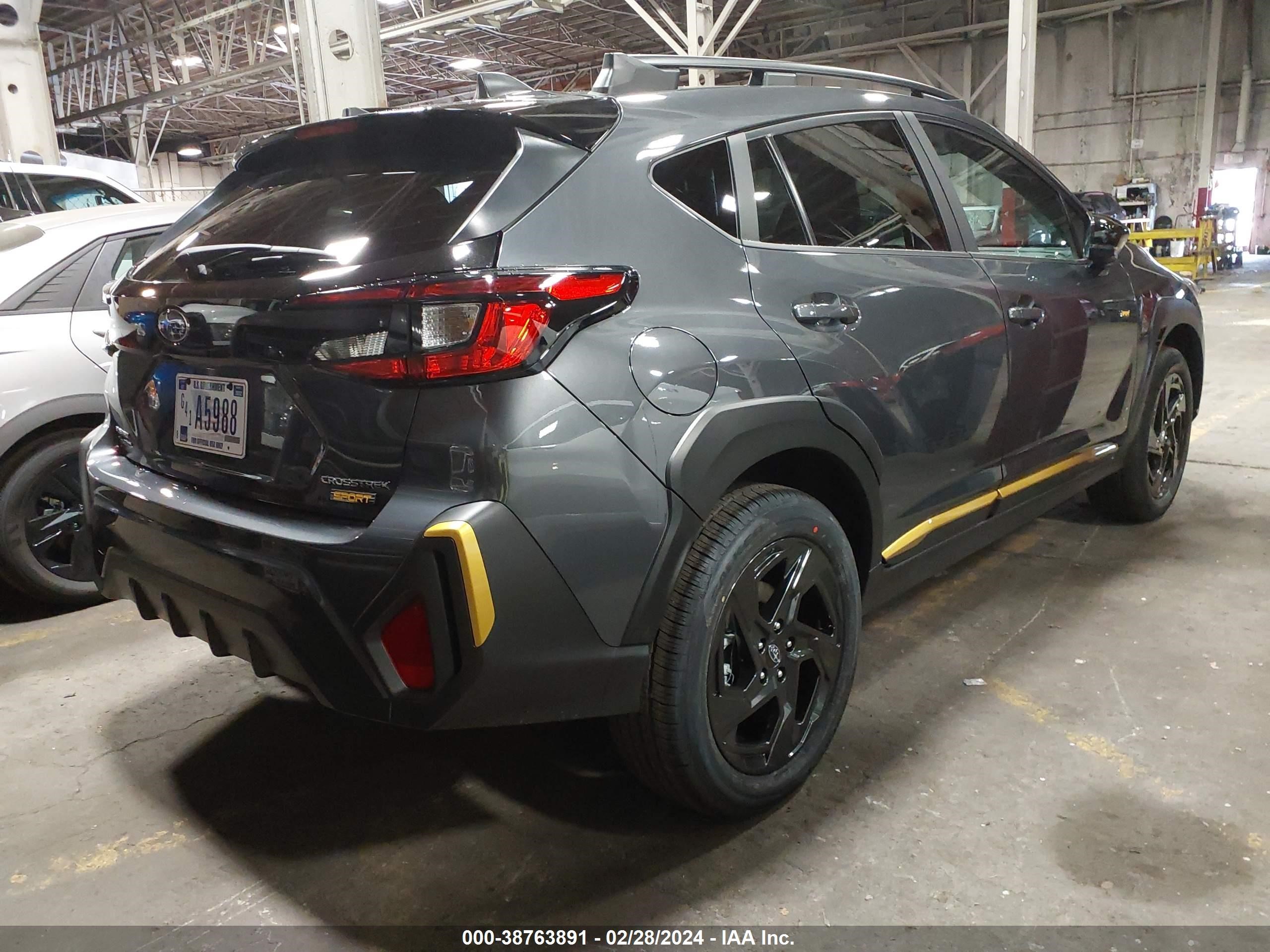 Photo 3 VIN: 4S4GUHF67R3755537 - SUBARU CROSSTREK 