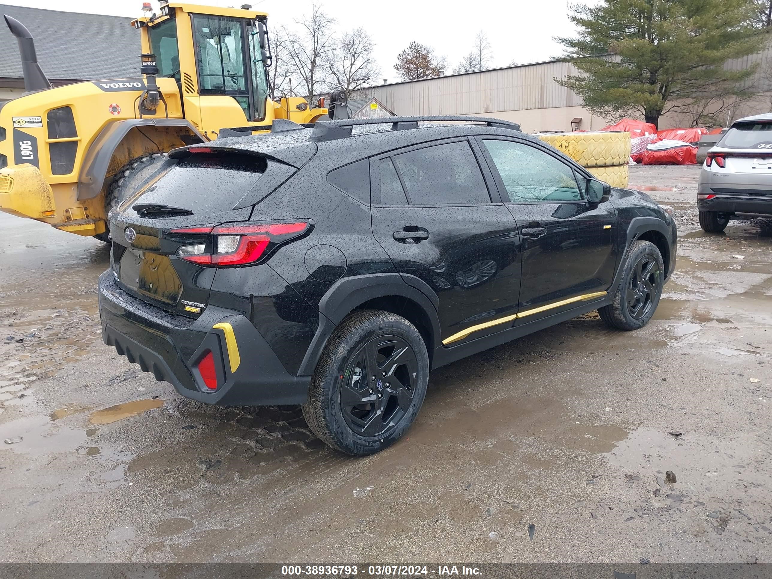 Photo 3 VIN: 4S4GUHF67R3769132 - SUBARU CROSSTREK 