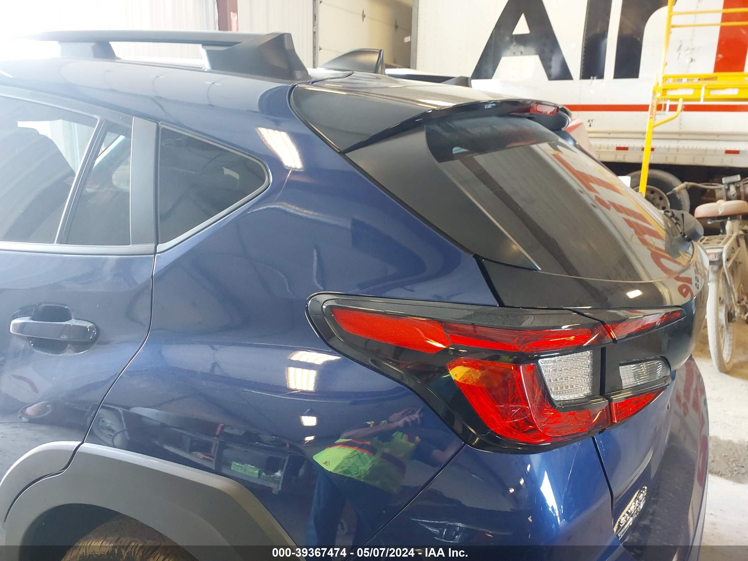 Photo 2 VIN: 4S4GUHF67R3790806 - SUBARU CROSSTREK 