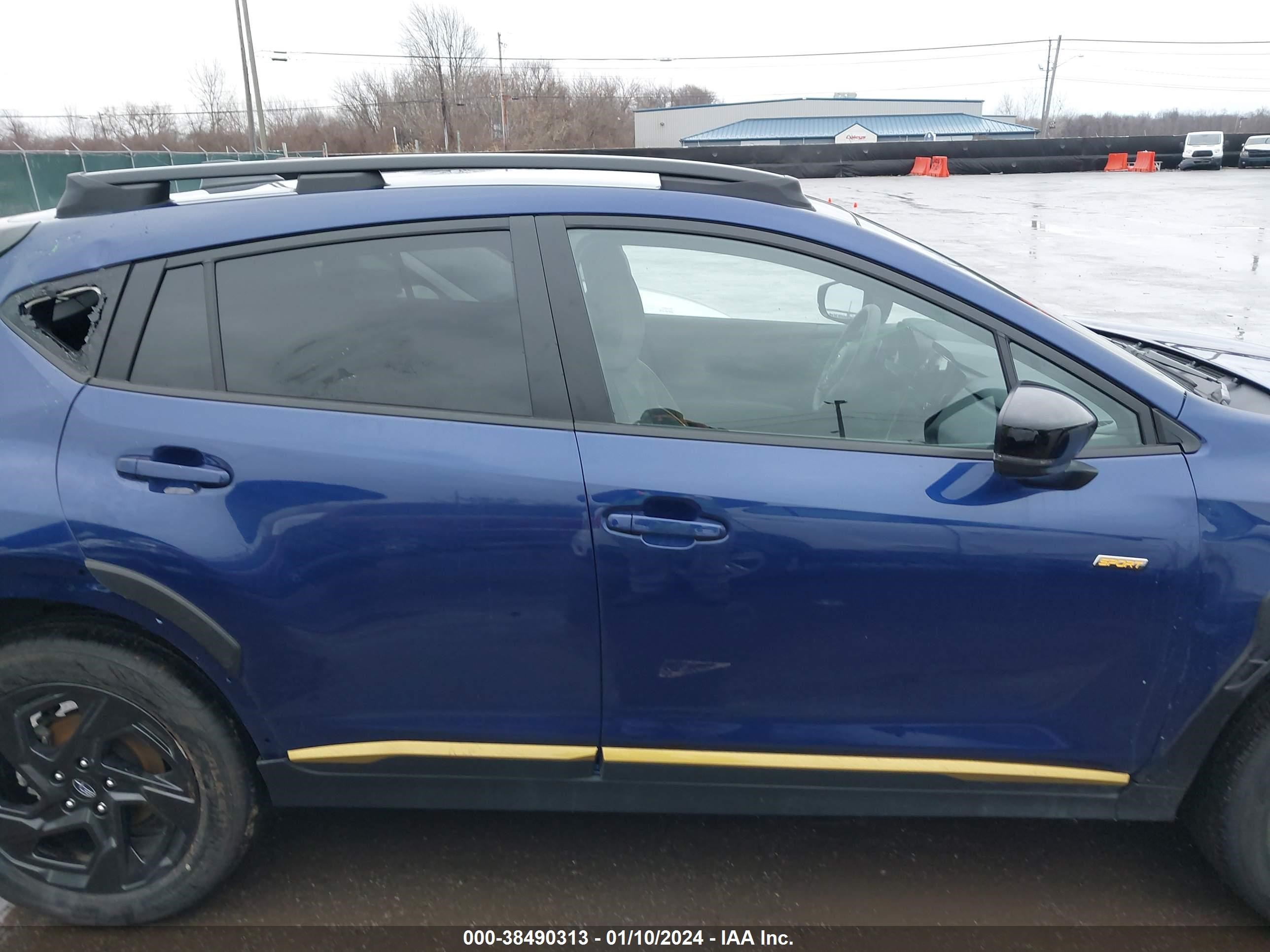 Photo 13 VIN: 4S4GUHF69R3738643 - SUBARU CROSSTREK 