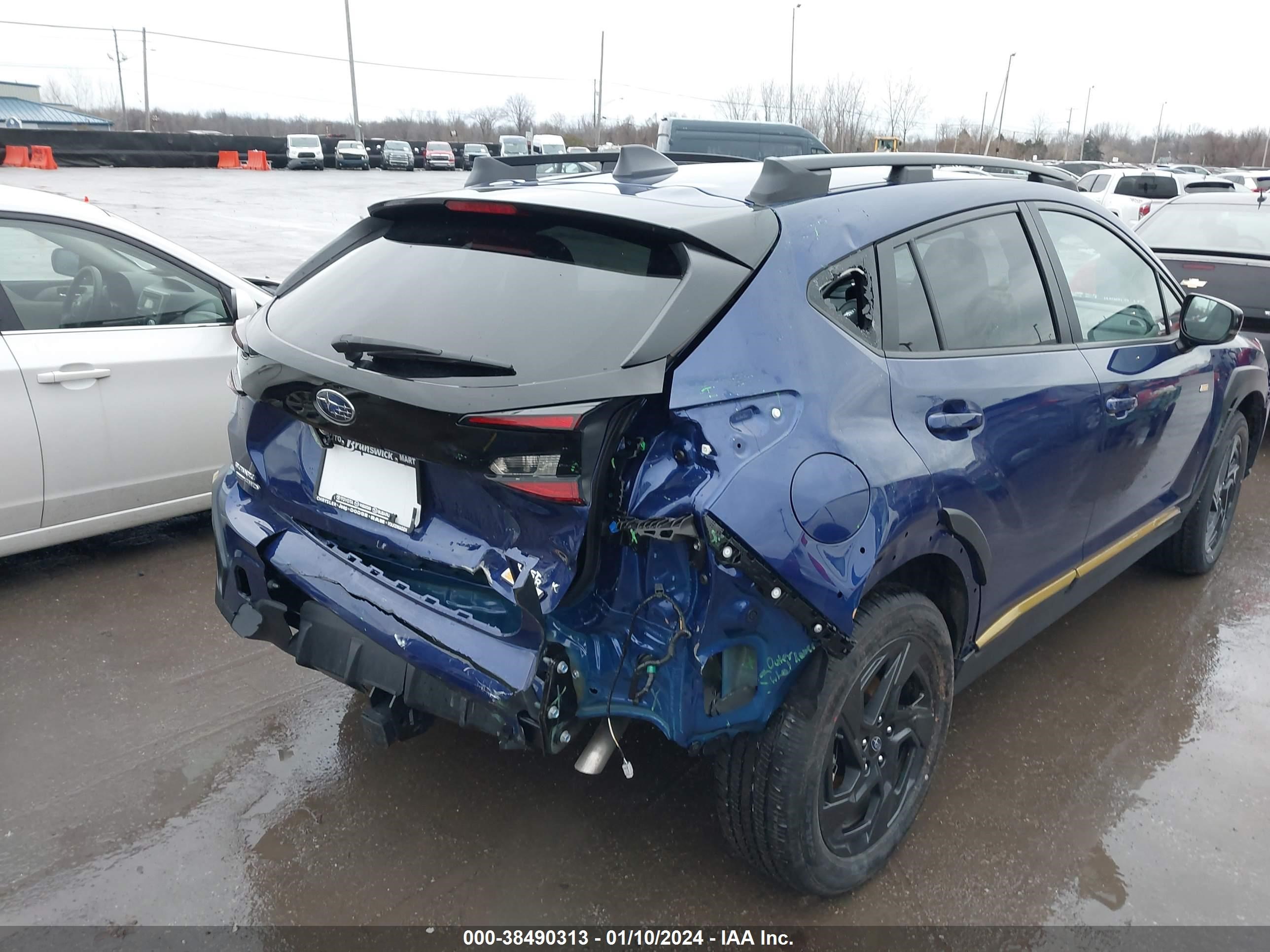 Photo 5 VIN: 4S4GUHF69R3738643 - SUBARU CROSSTREK 