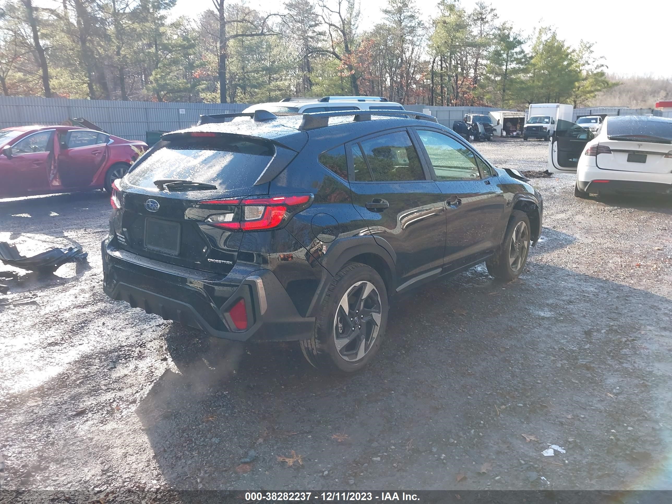 Photo 3 VIN: 4S4GUHM66R3716974 - SUBARU CROSSTREK 