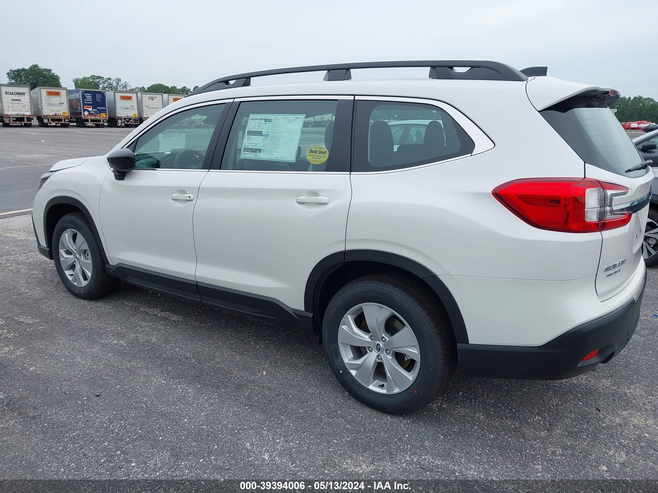 Photo 2 VIN: 4S4WMAAD8R3438858 - SUBARU ASCENT 