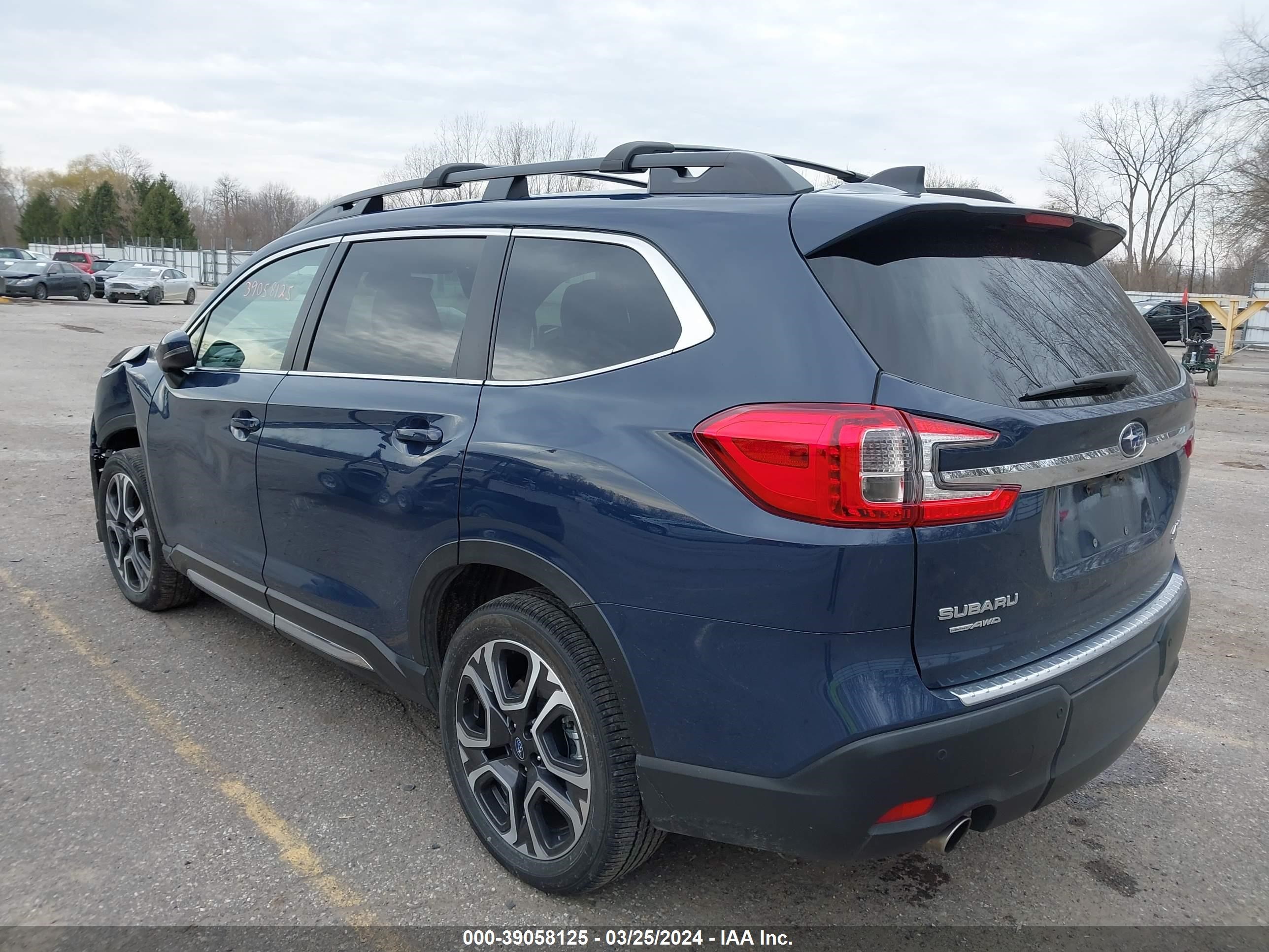 Photo 2 VIN: 4S4WMAND2P3414904 - SUBARU ASCENT 