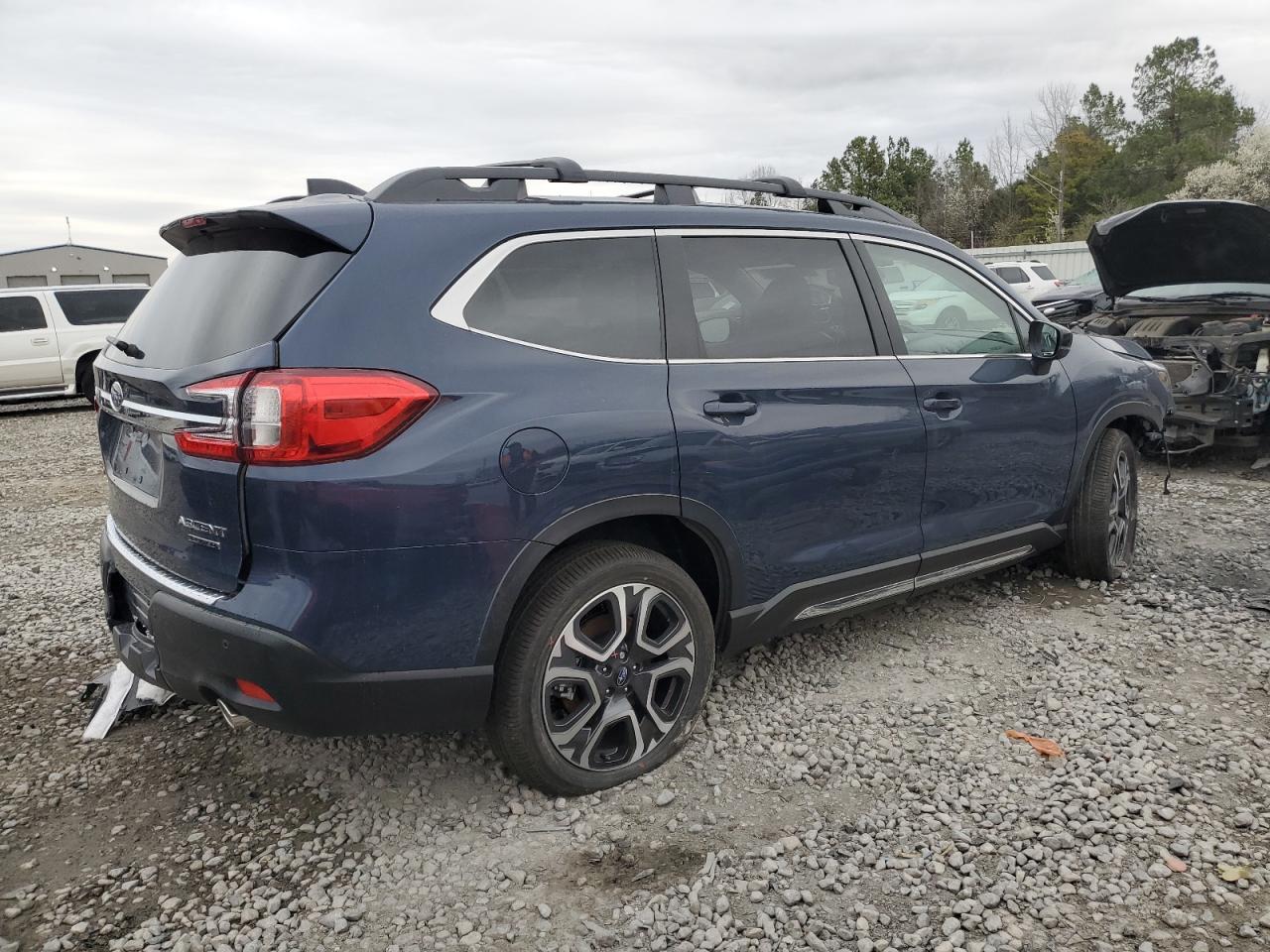 Photo 2 VIN: 4S4WMARD8R3408733 - SUBARU ASCENT 