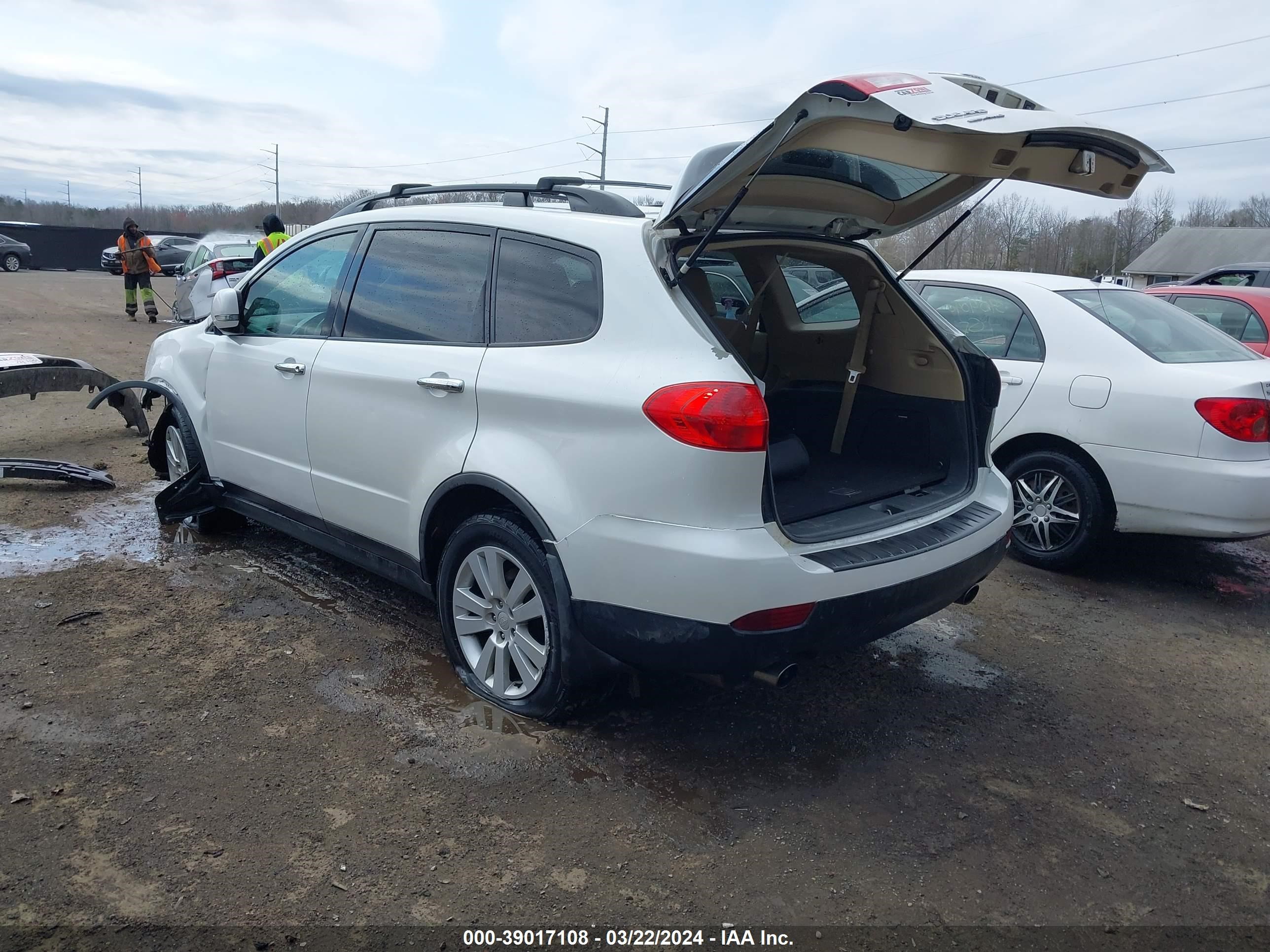 Photo 2 VIN: 4S4WX9HD8D4400948 - SUBARU TRIBECA 