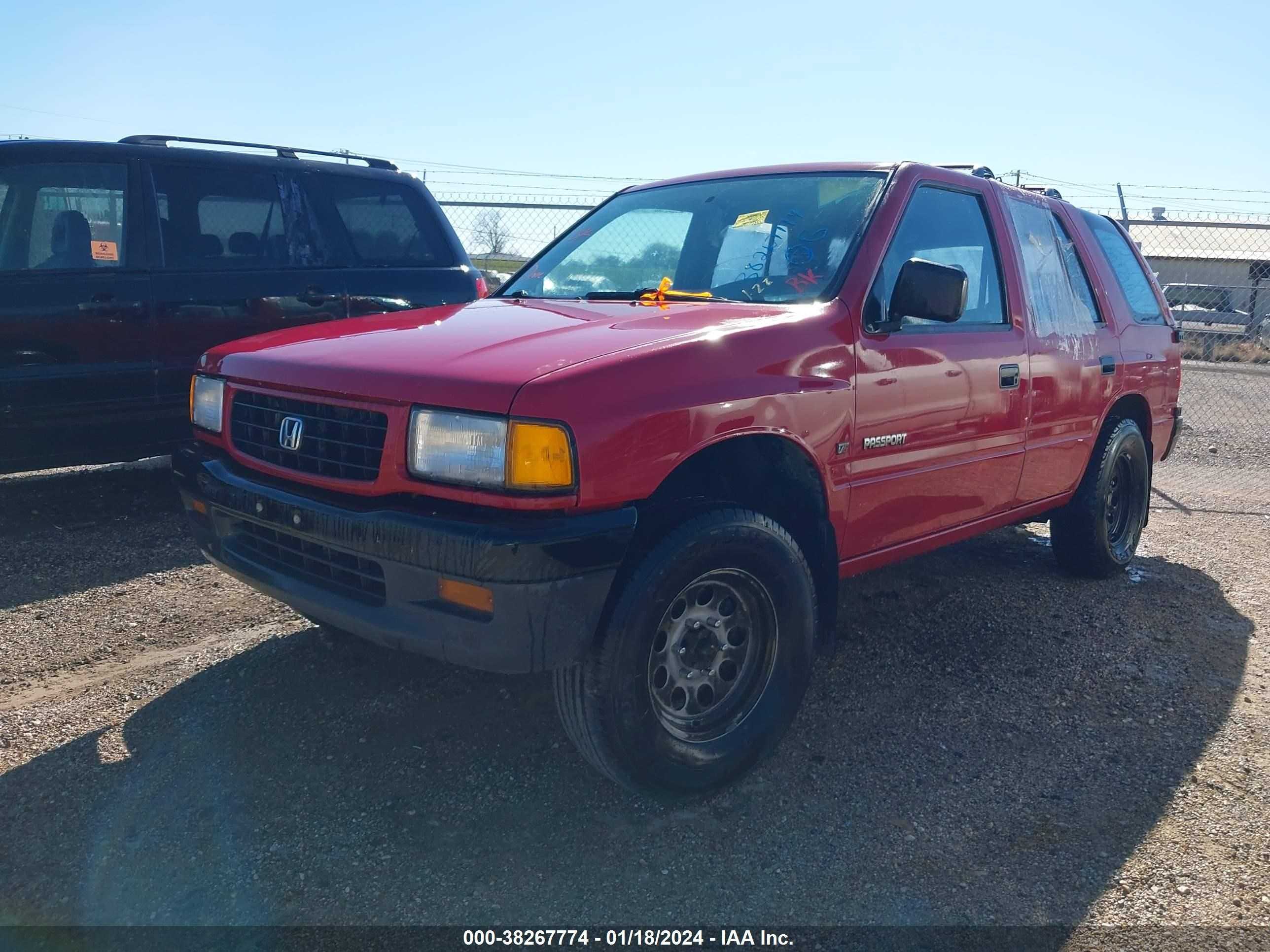 Photo 1 VIN: 4S6CK58VXS4421243 - HONDA PASSPORT 