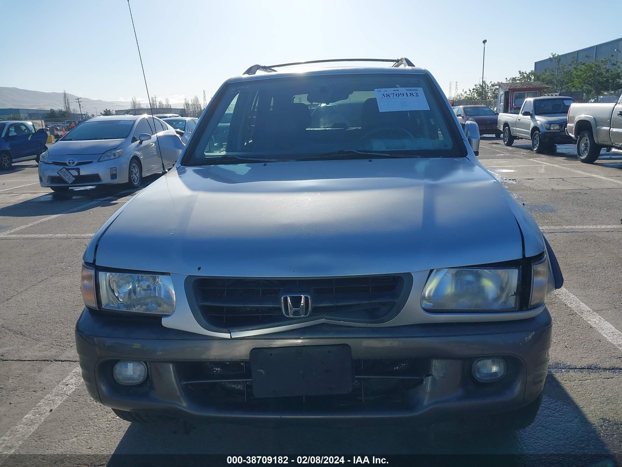 Photo 11 VIN: 4S6CK58W1Y4407023 - HONDA PASSPORT 