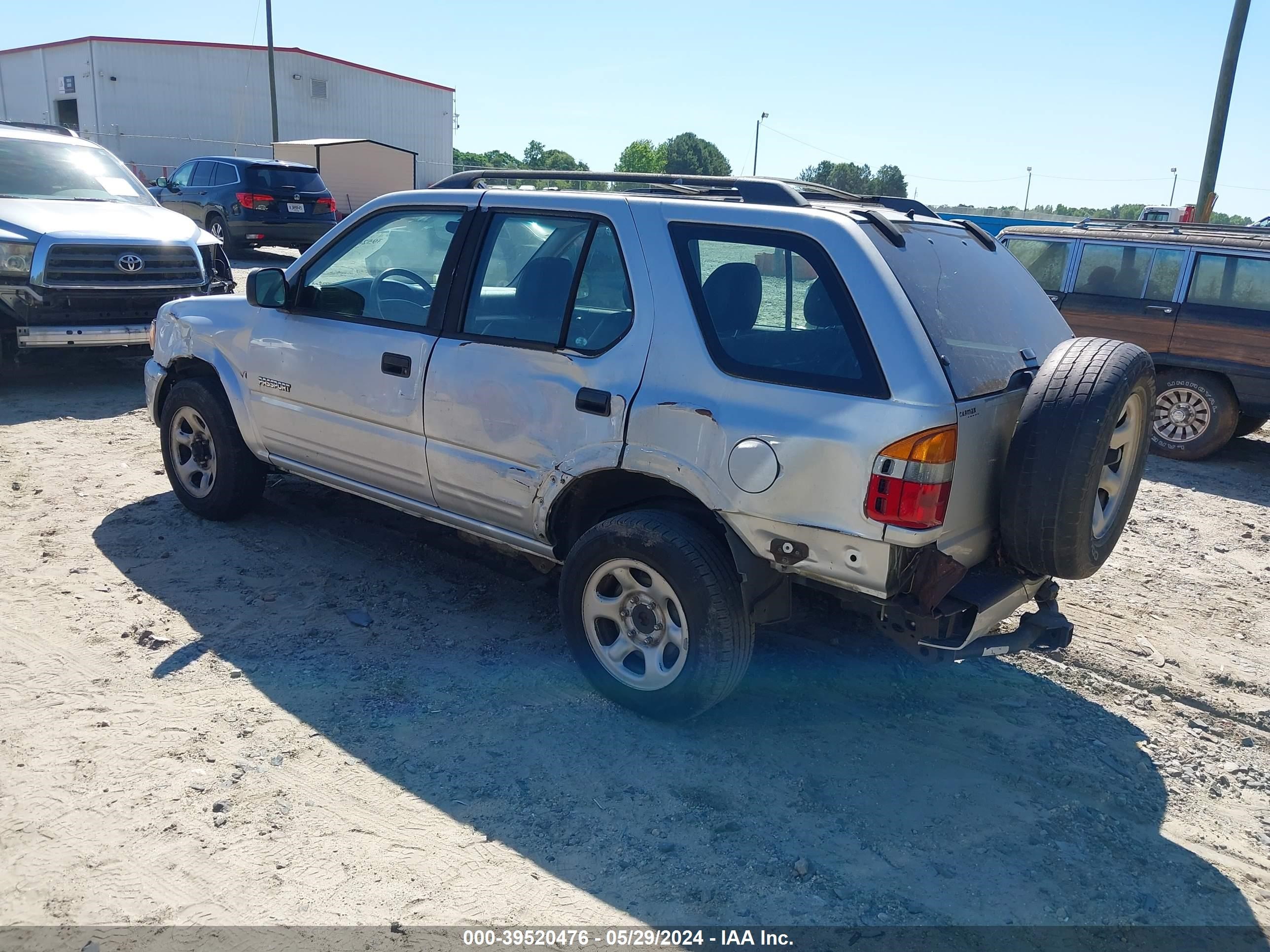 Photo 2 VIN: 4S6CK58W714412183 - HONDA PASSPORT 