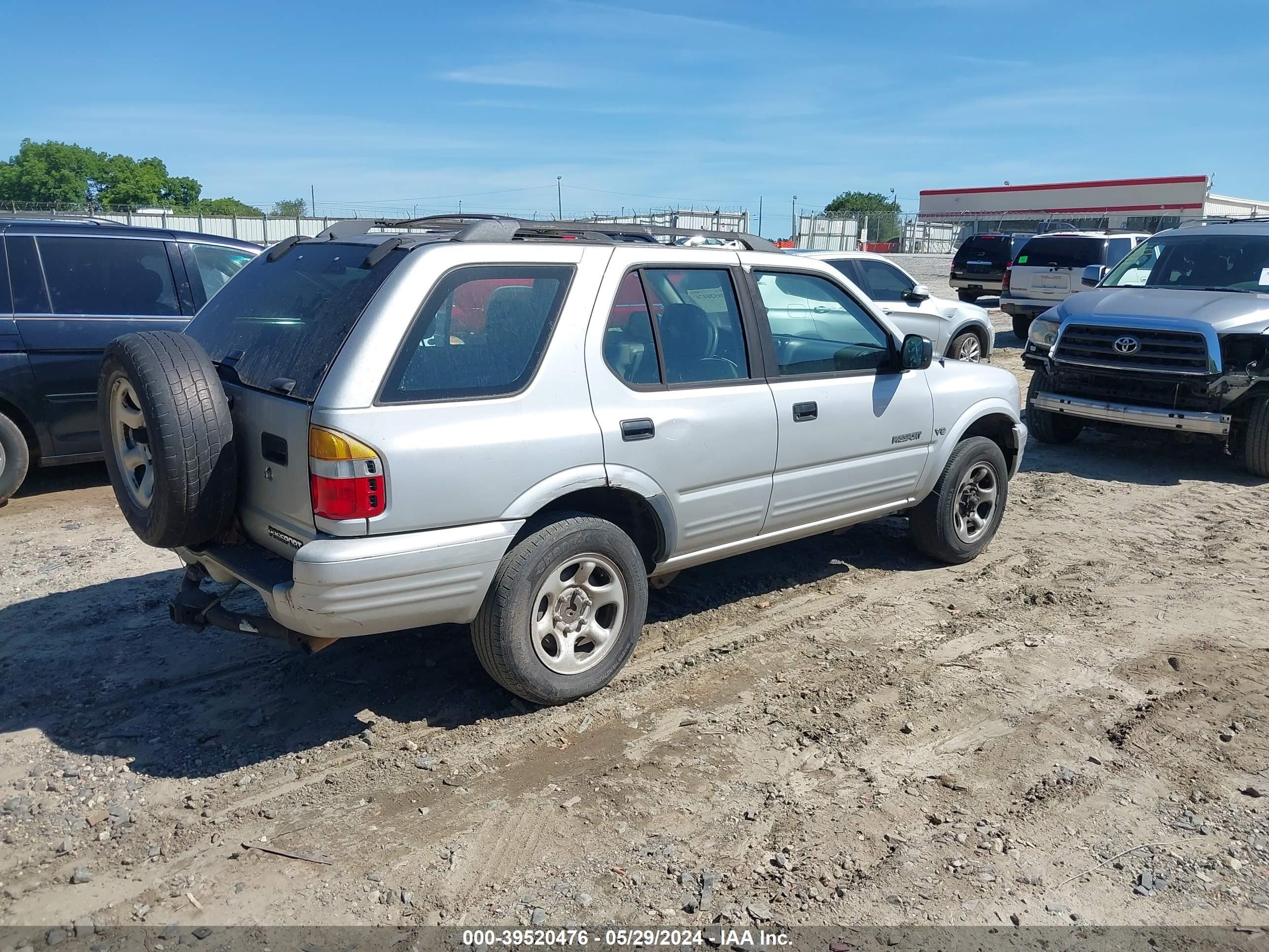 Photo 3 VIN: 4S6CK58W714412183 - HONDA PASSPORT 