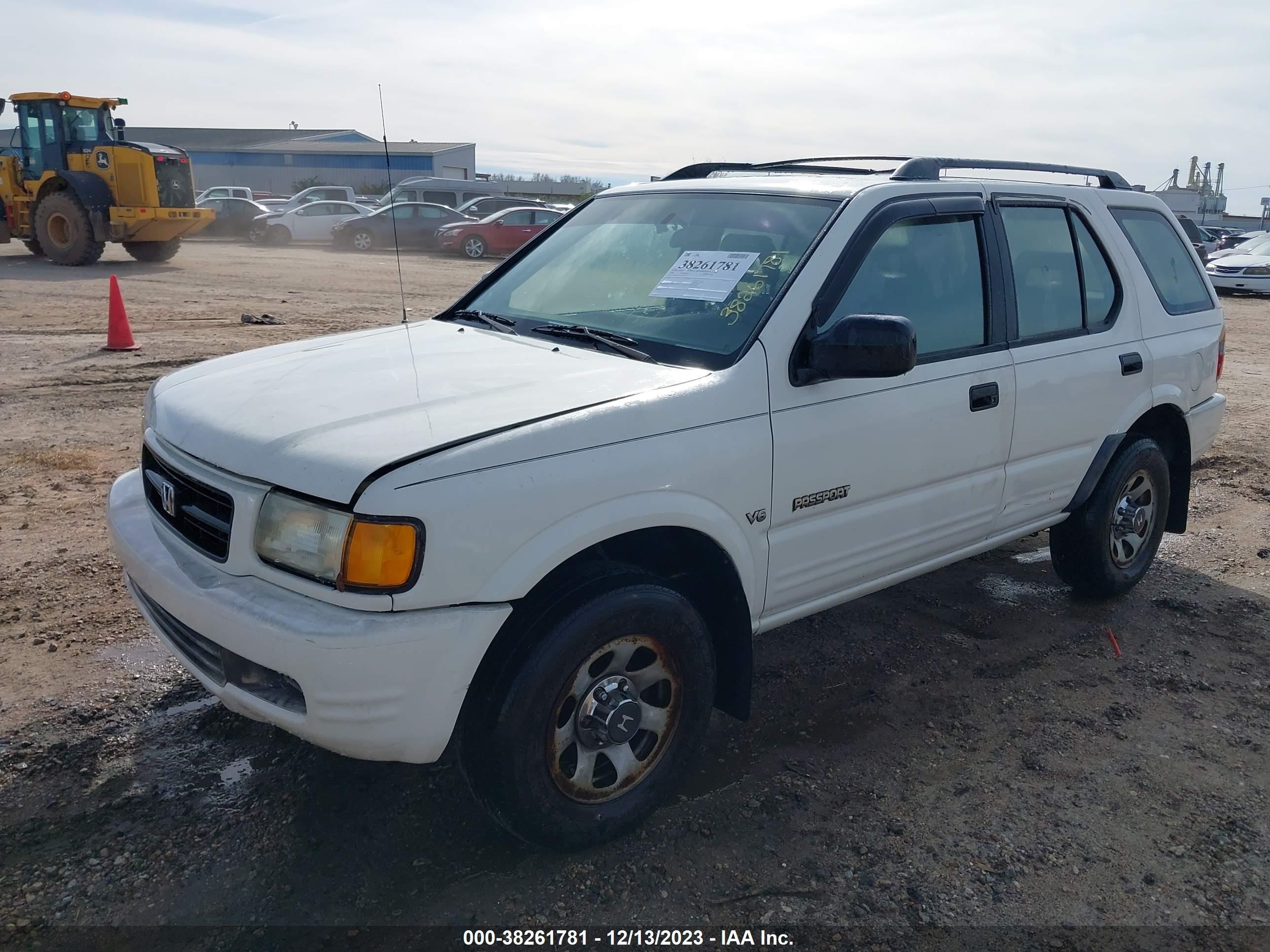 Photo 1 VIN: 4S6CK58WXX4416821 - HONDA PASSPORT 