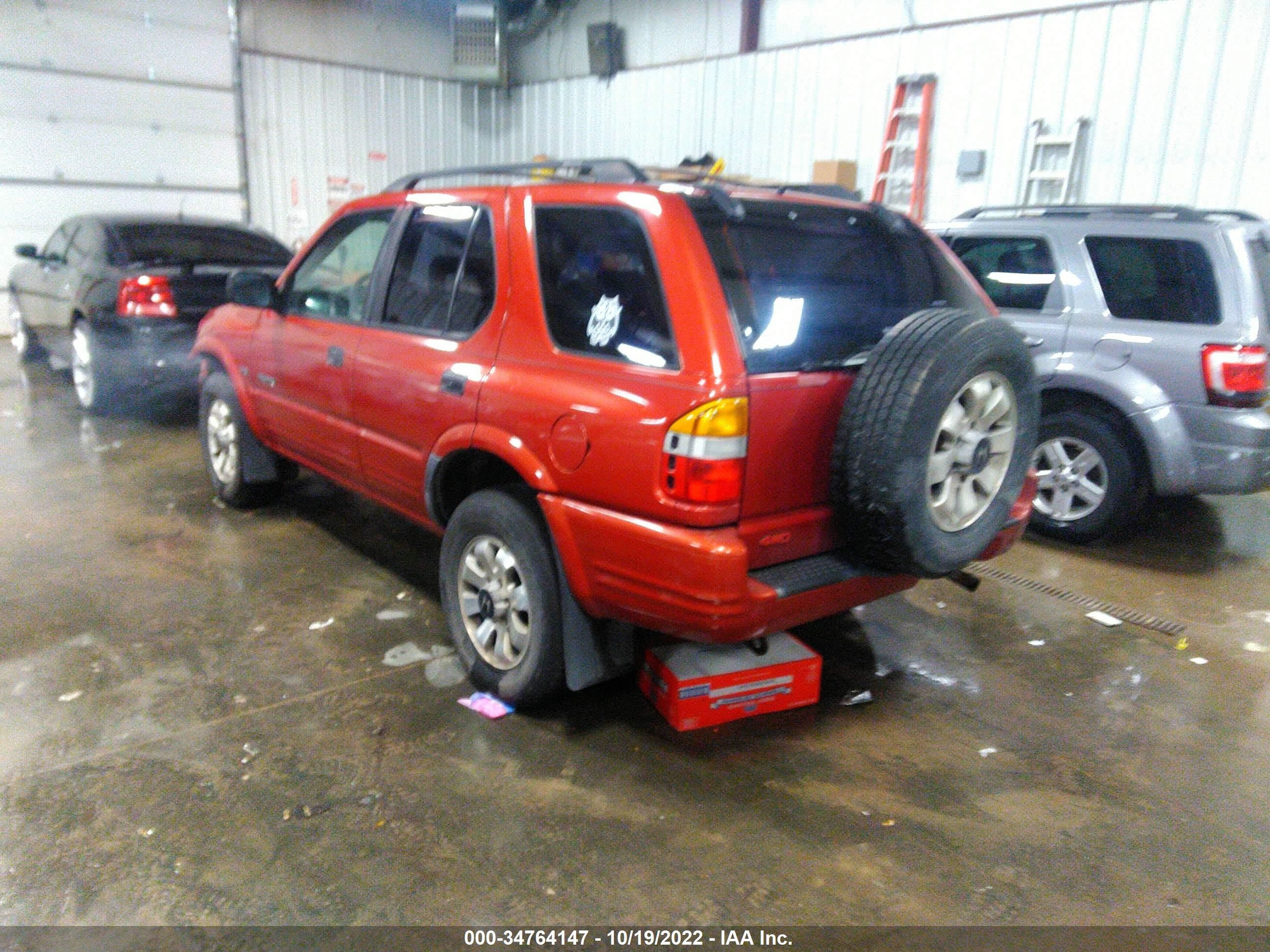 Photo 2 VIN: 4S6CM58W3X4400258 - HONDA PASSPORT 