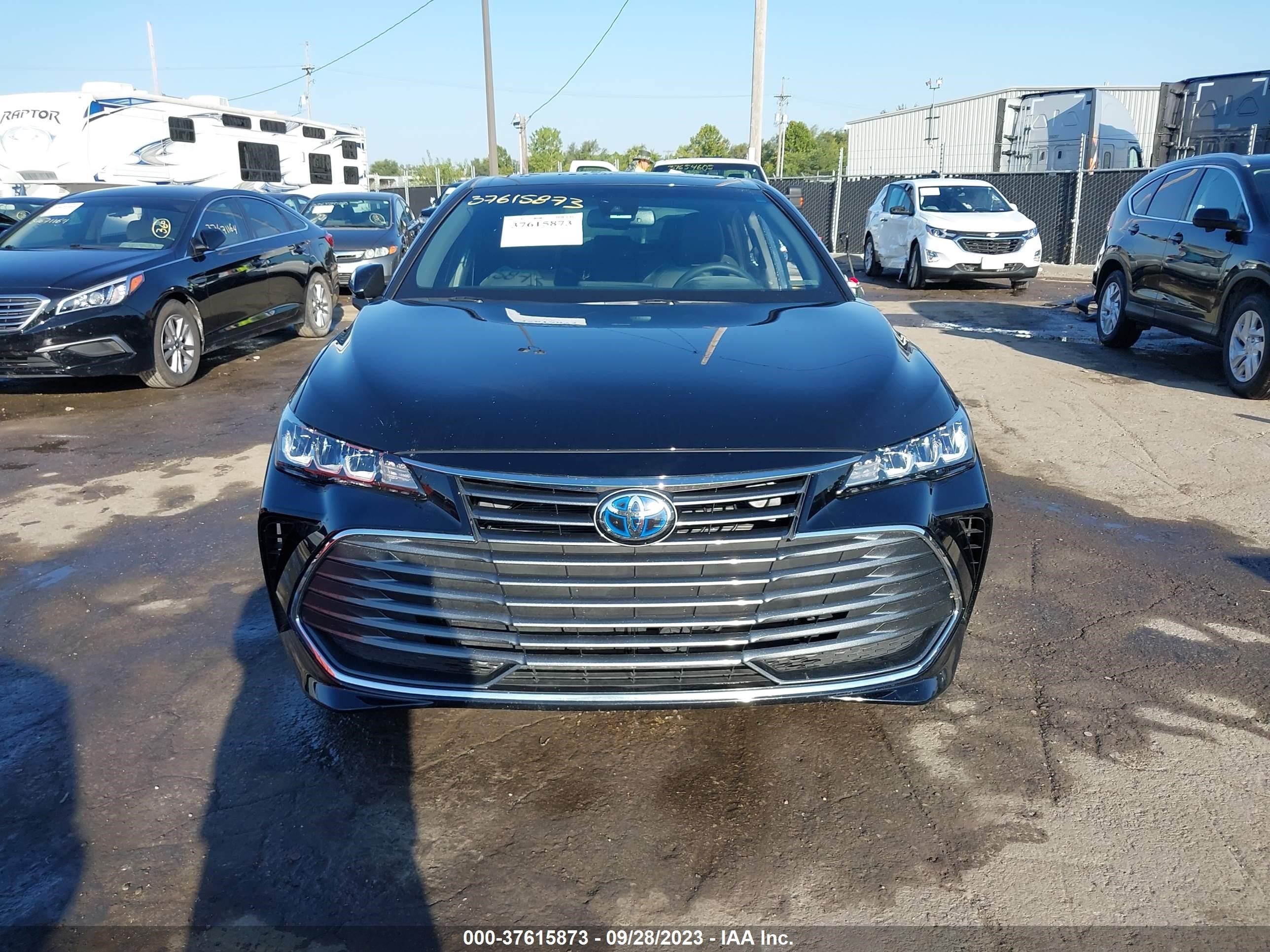 Photo 12 VIN: 4T1AA1AB2NU014873 - TOYOTA AVALON 