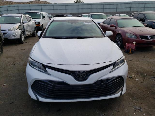 Photo 4 VIN: 4T1B11HK0JU005092 - TOYOTA CAMRY L 