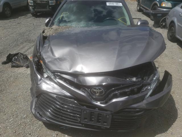 Photo 6 VIN: 4T1B11HK0JU006856 - TOYOTA CAMRY L 