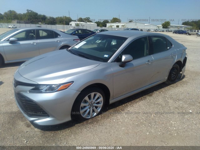 Photo 1 VIN: 4T1B11HK0JU011197 - TOYOTA CAMRY 