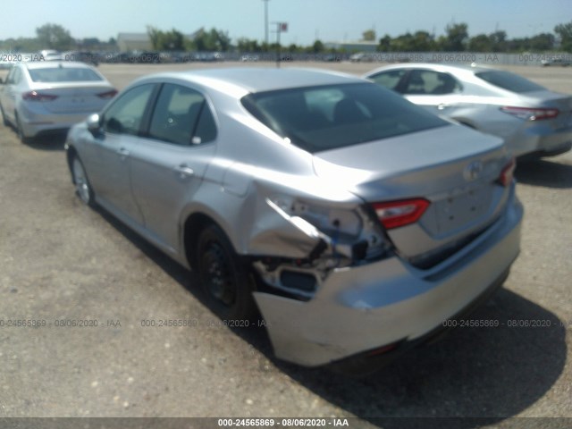 Photo 2 VIN: 4T1B11HK0JU011197 - TOYOTA CAMRY 