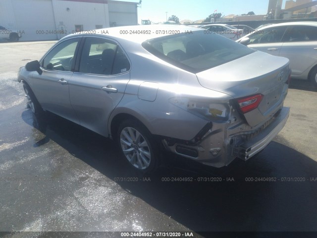 Photo 2 VIN: 4T1B11HK0JU025276 - TOYOTA CAMRY 