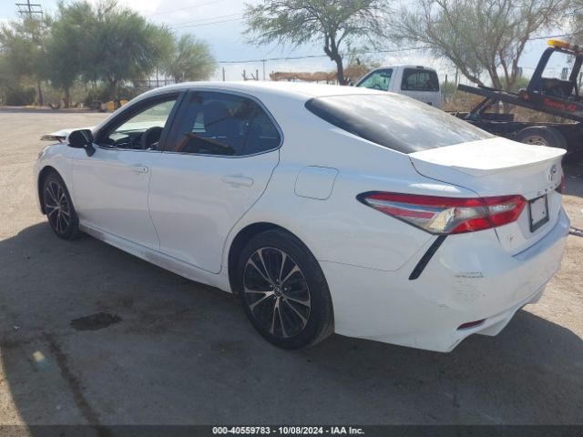 Photo 2 VIN: 4T1B11HK0JU037024 - TOYOTA CAMRY 