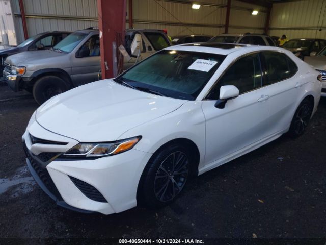 Photo 1 VIN: 4T1B11HK0JU039582 - TOYOTA CAMRY 