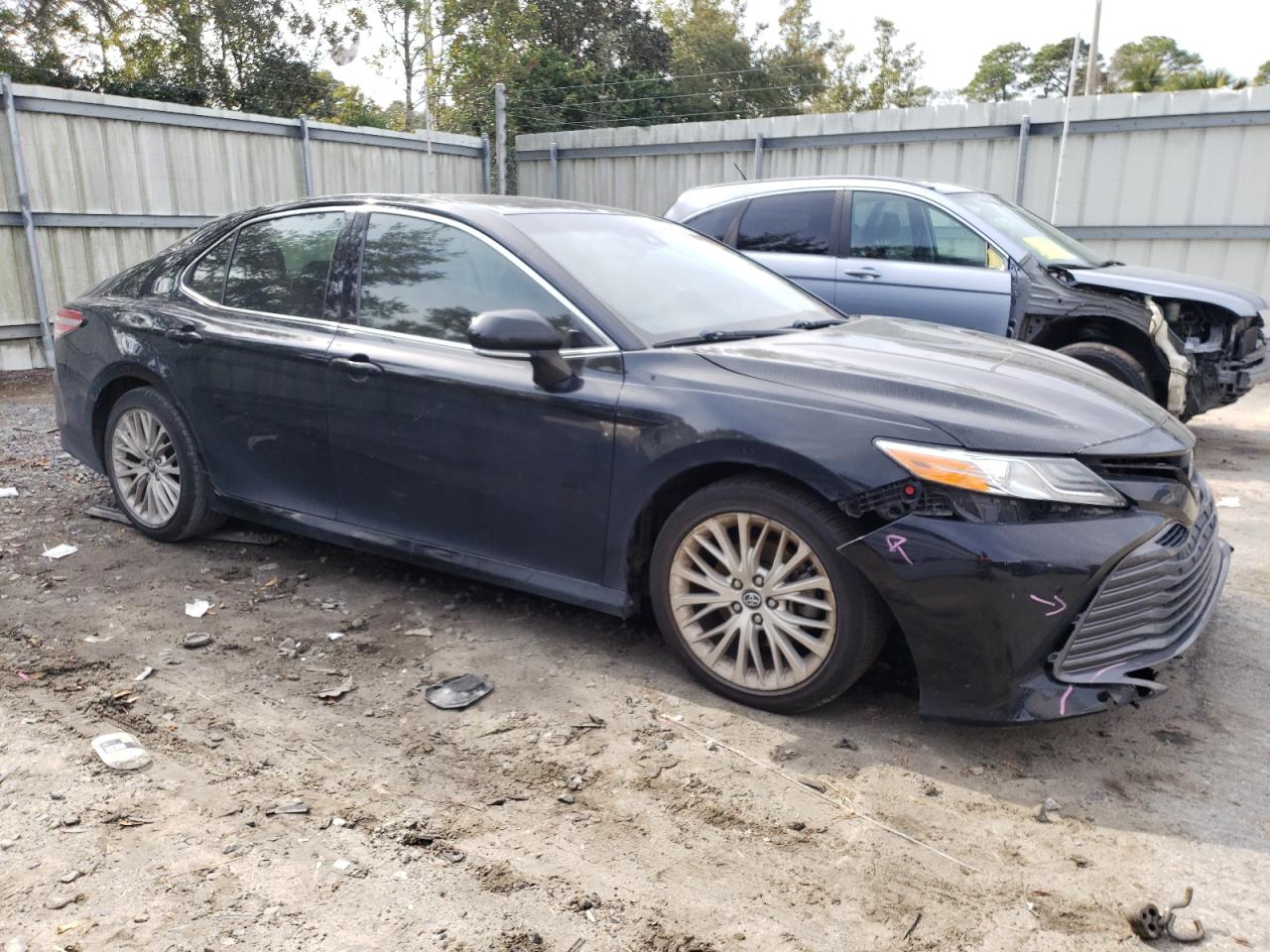 Photo 3 VIN: 4T1B11HK0JU042269 - TOYOTA CAMRY 