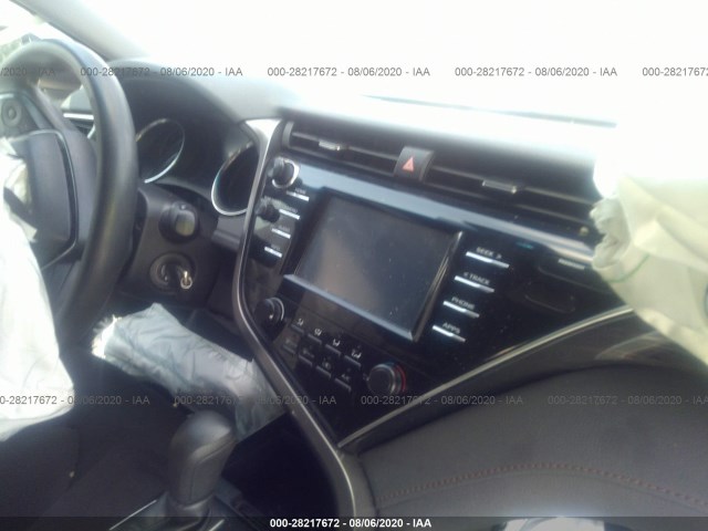 Photo 5 VIN: 4T1B11HK0JU050307 - TOYOTA CAMRY 