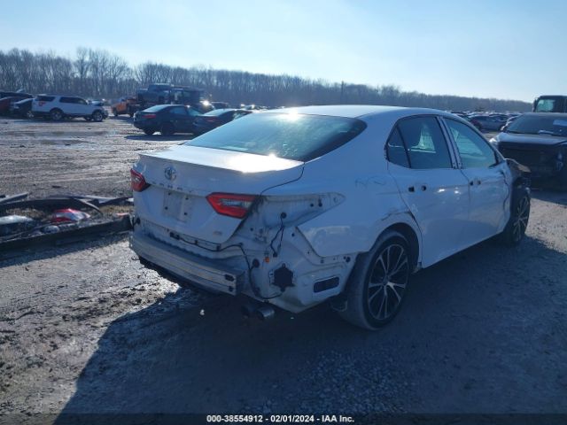 Photo 3 VIN: 4T1B11HK0JU056754 - TOYOTA CAMRY 