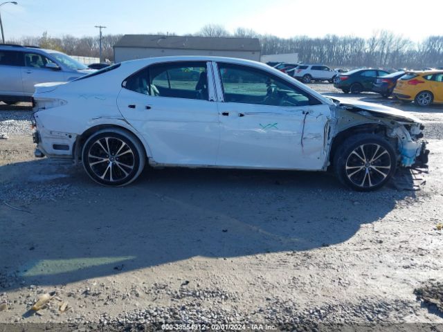 Photo 5 VIN: 4T1B11HK0JU056754 - TOYOTA CAMRY 