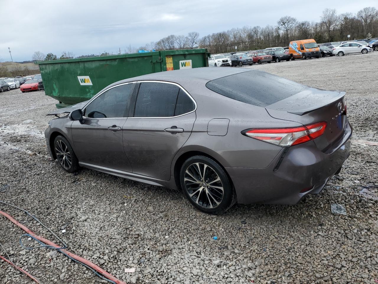 Photo 1 VIN: 4T1B11HK0JU060156 - TOYOTA CAMRY 